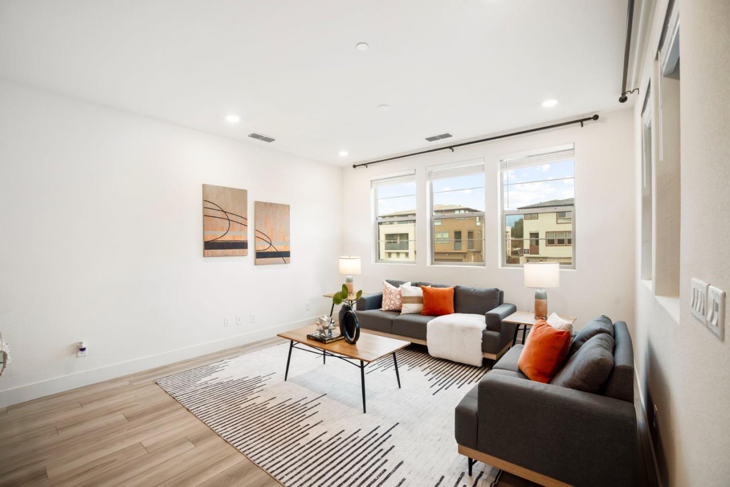 5720 Greige Circle G