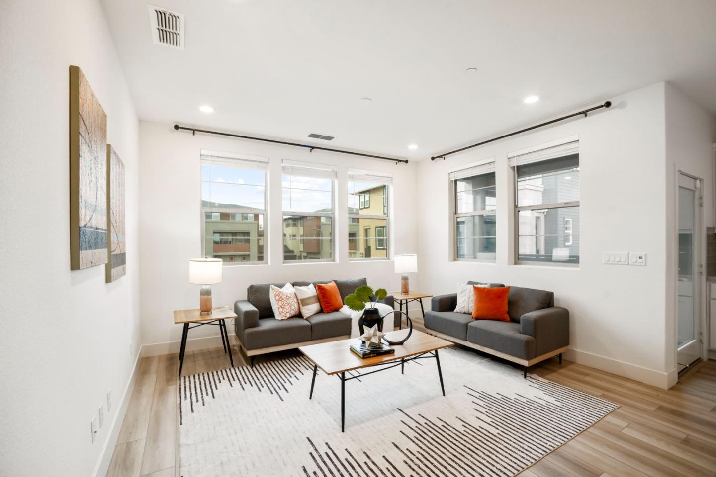 5720 Greige Circle G