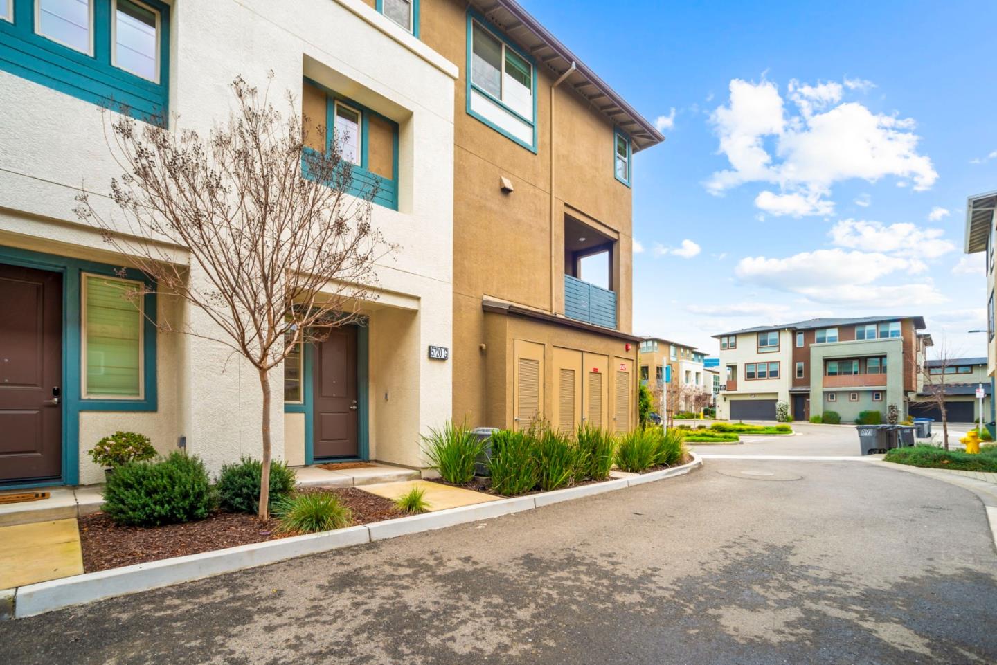 5720 Greige Circle G