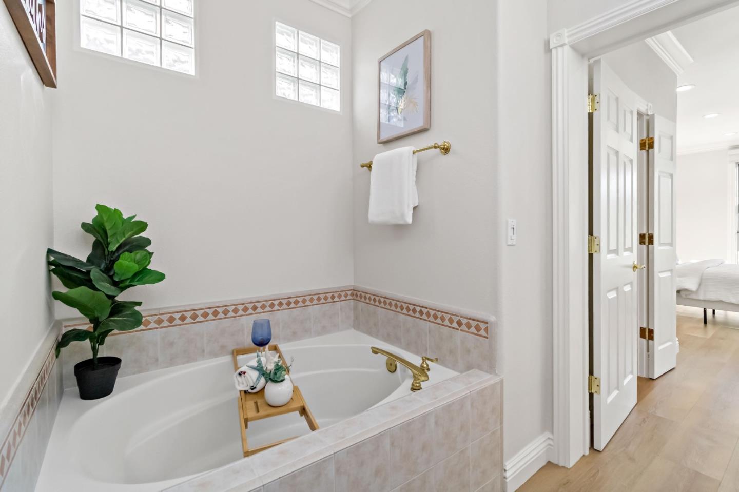 5335 Roxburghe Court