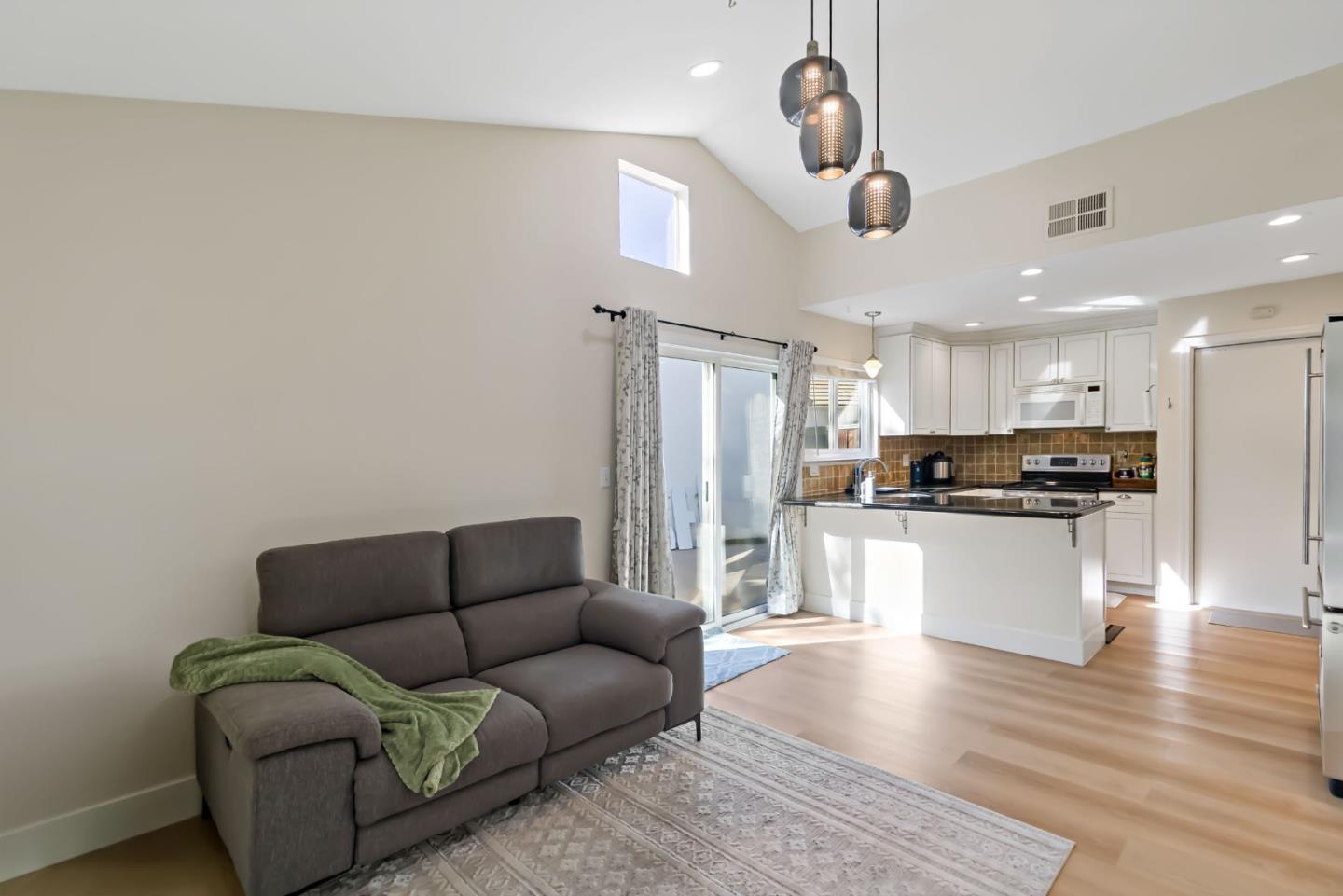 1315 Kelly Park Circle