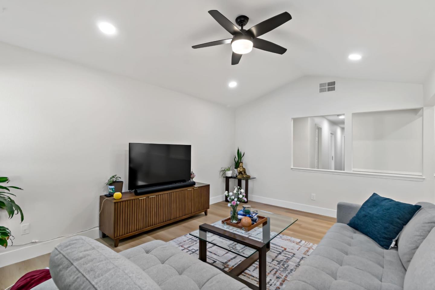 1315 Kelly Park Circle