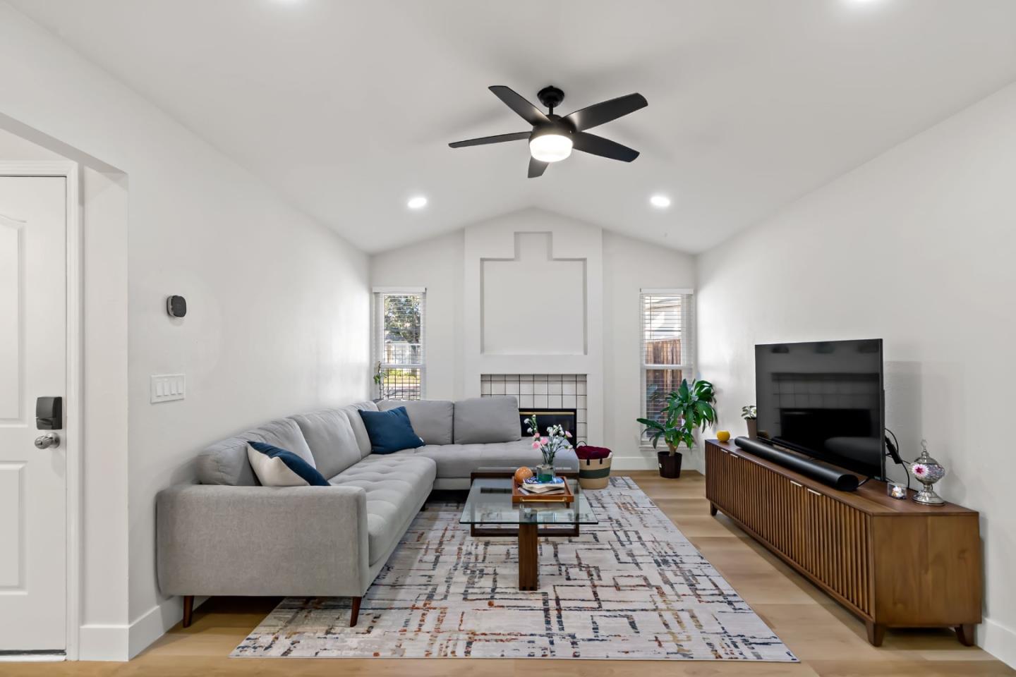 1315 Kelly Park Circle