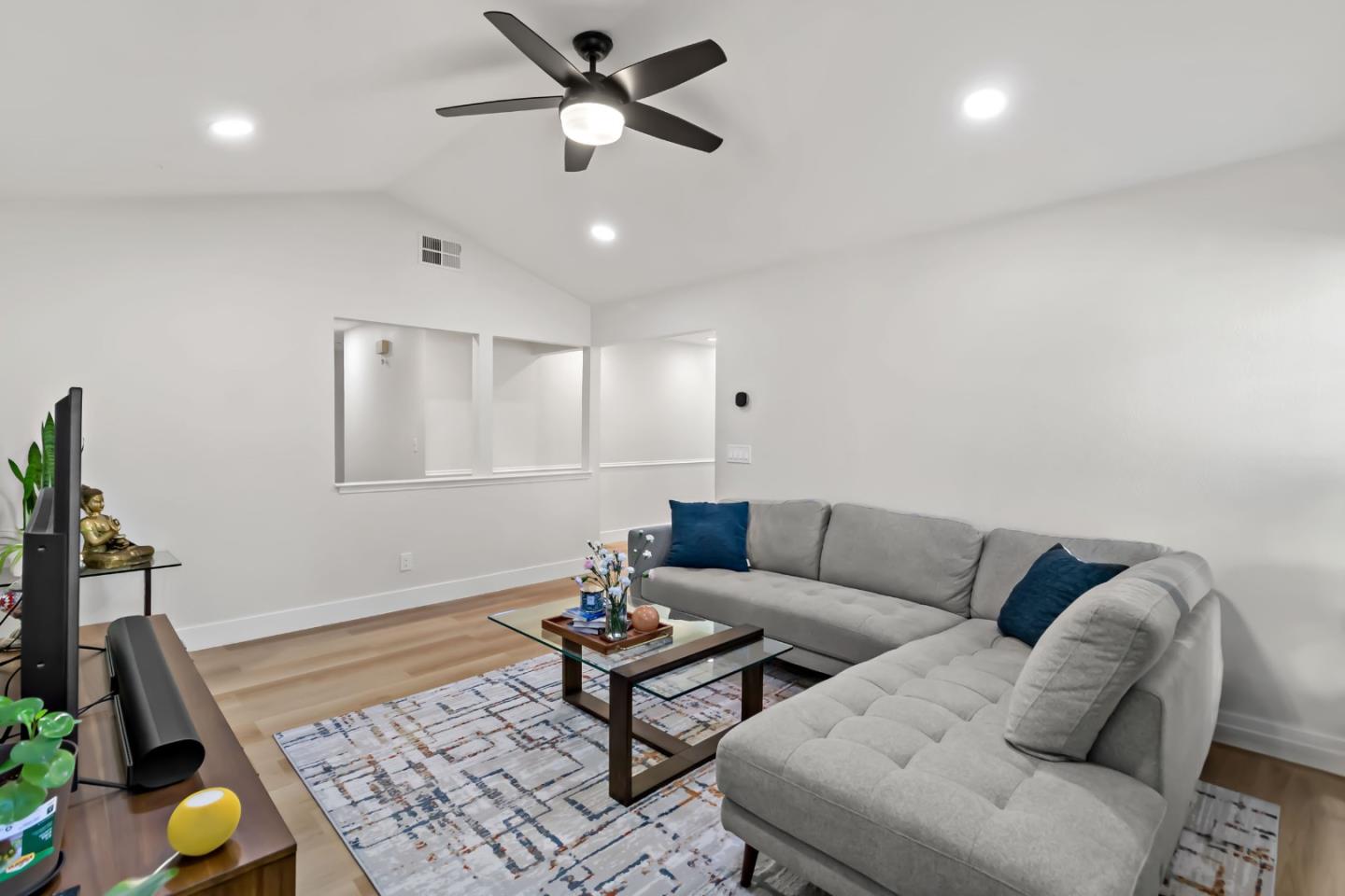 1315 Kelly Park Circle