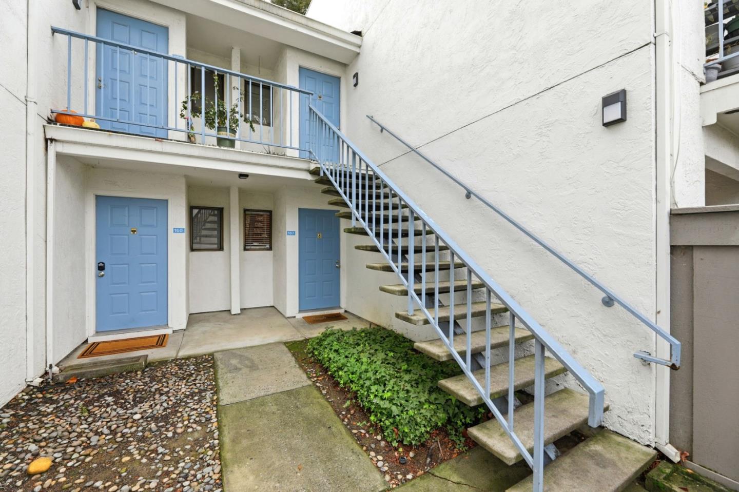 1055 North Capitol Avenue 167