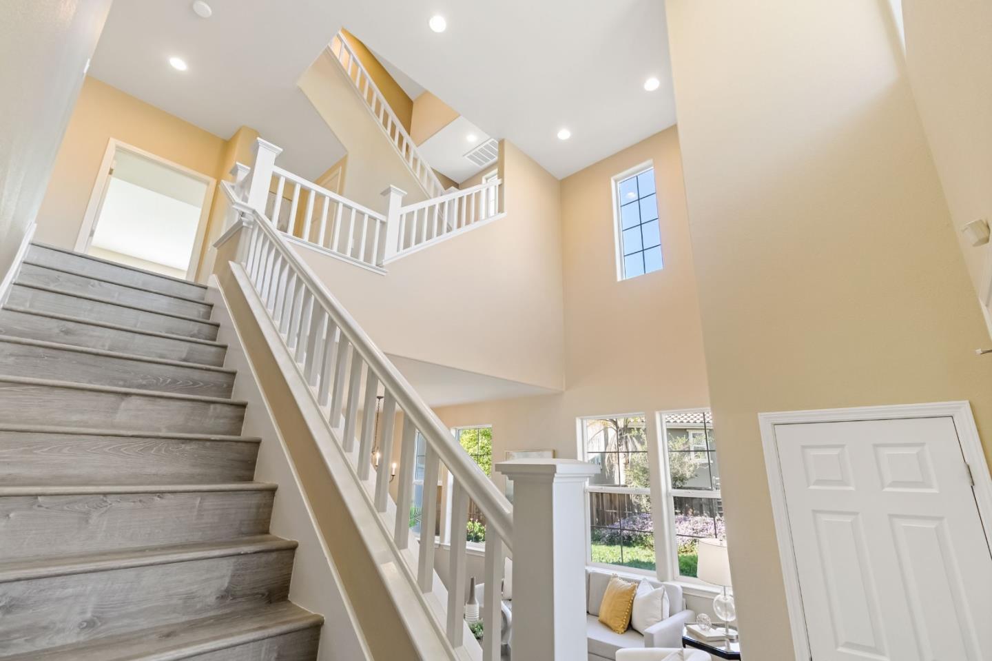 300 Crestridge Court