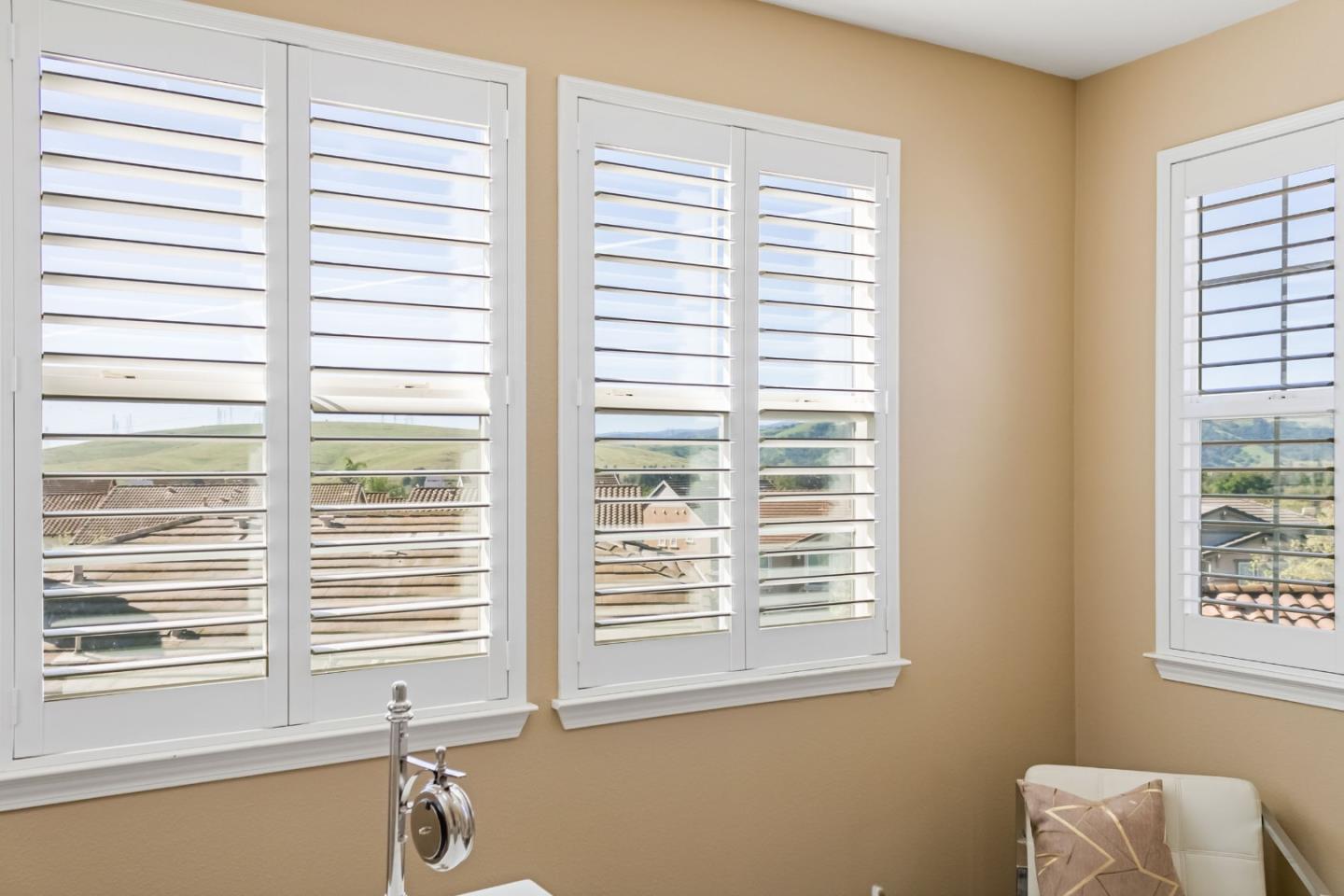 300 Crestridge Court