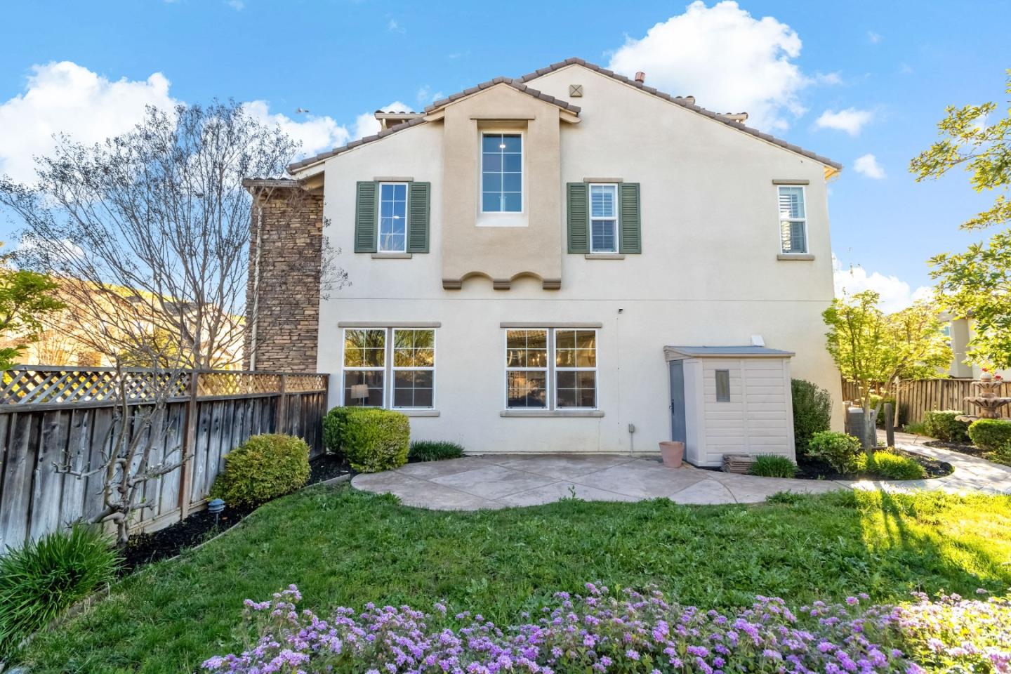 300 Crestridge Court