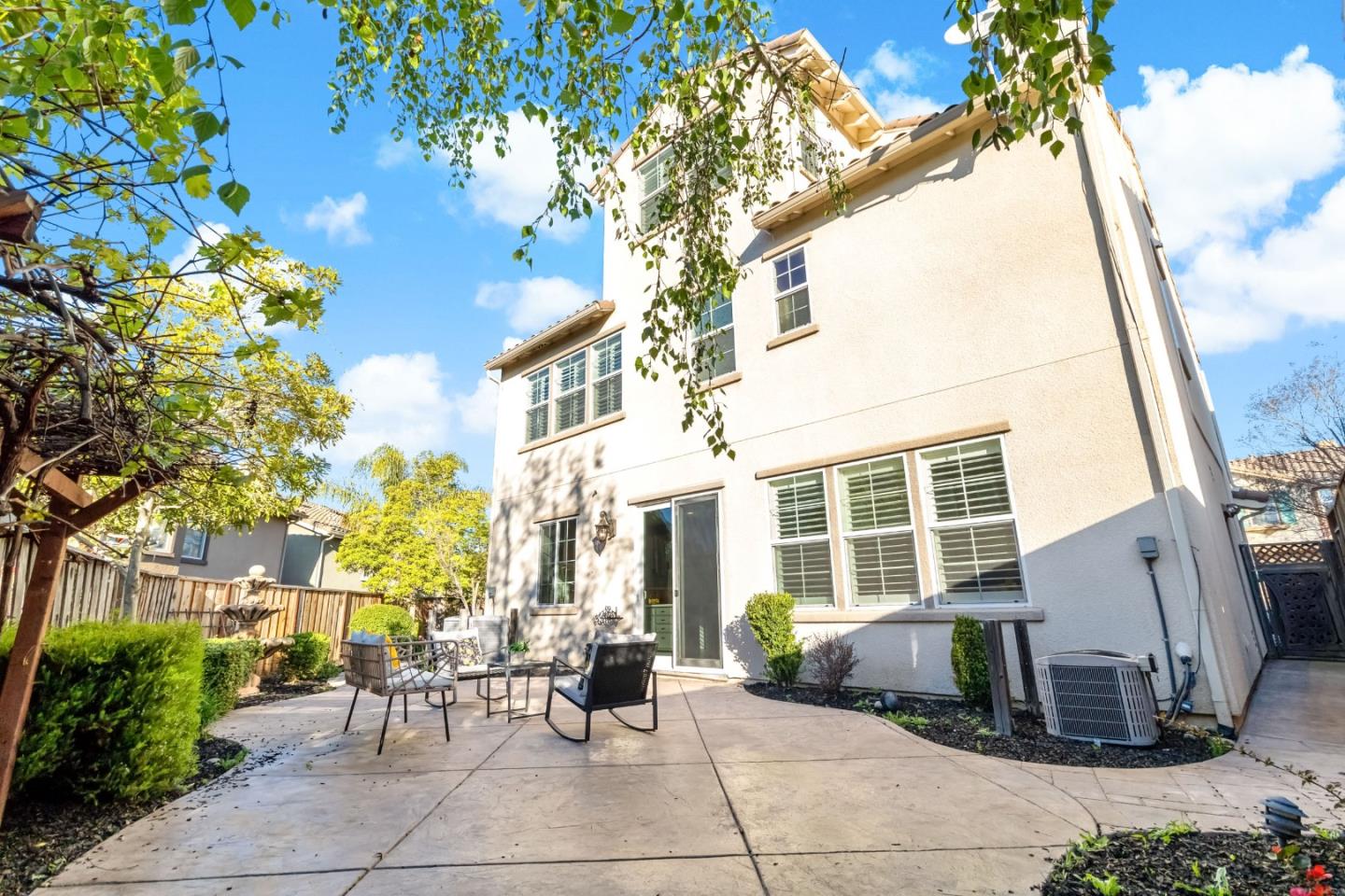 300 Crestridge Court