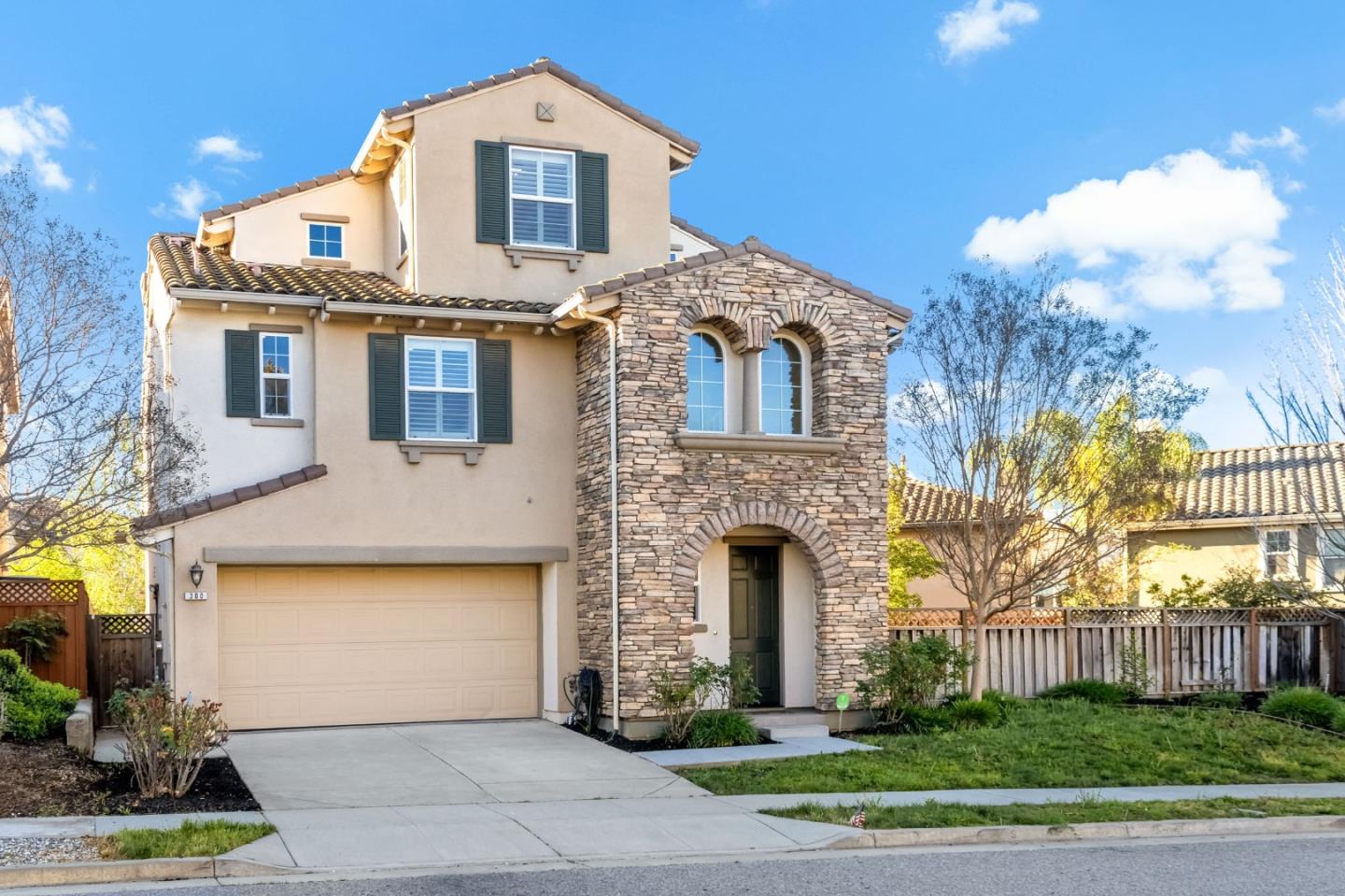 300 Crestridge Court