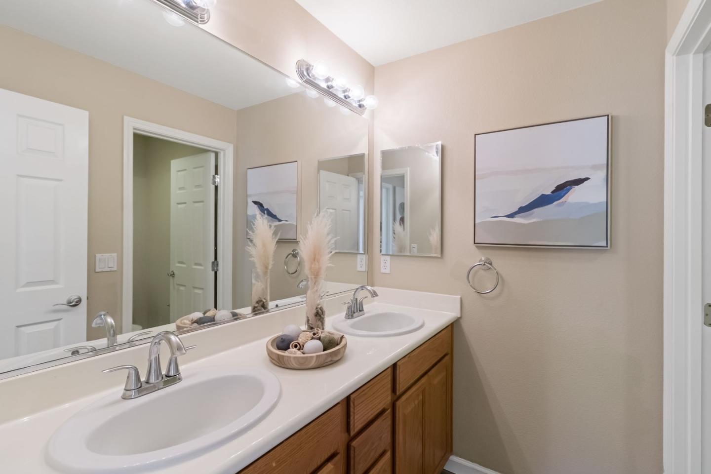 300 Crestridge Court