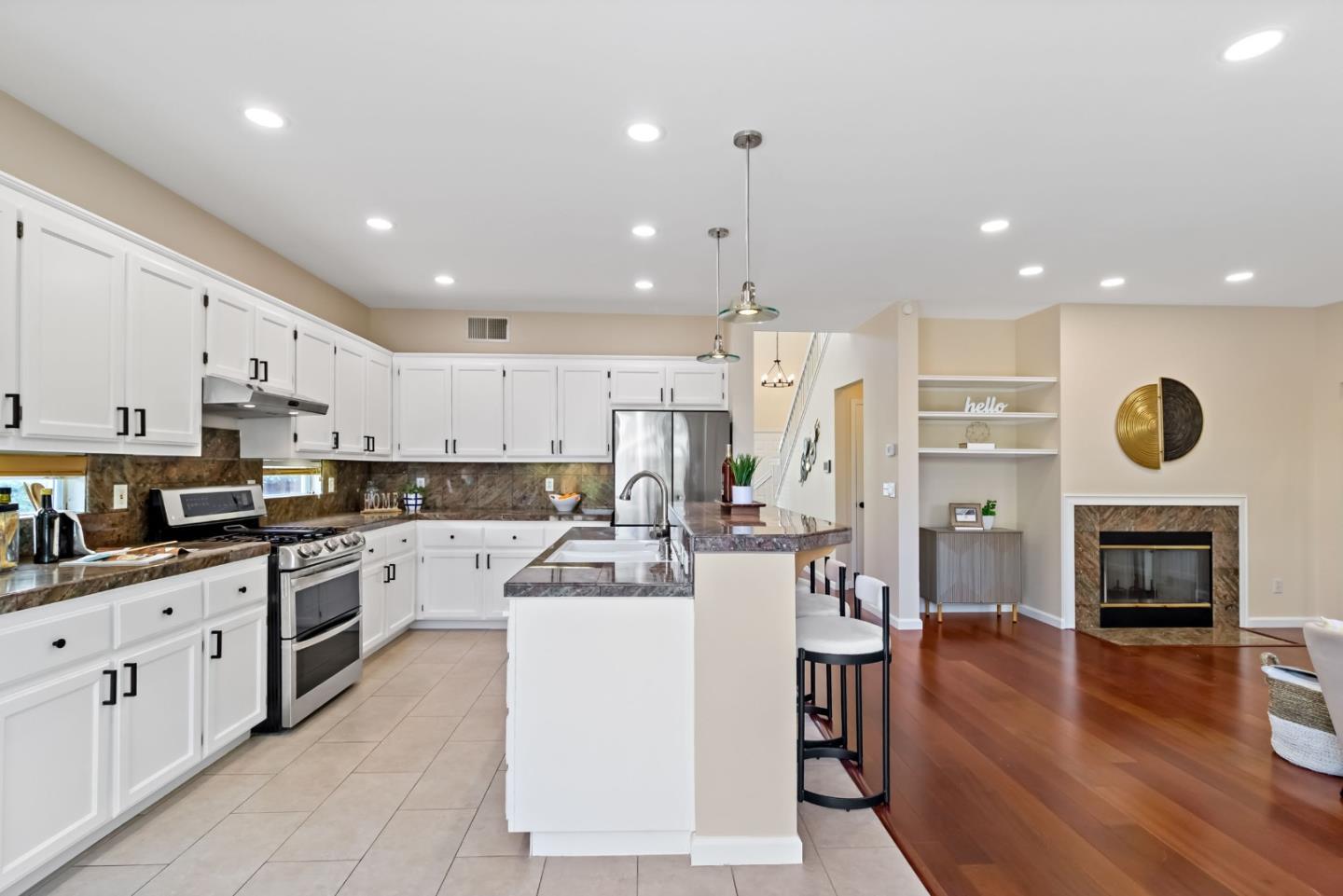 3249 Esperanza Court