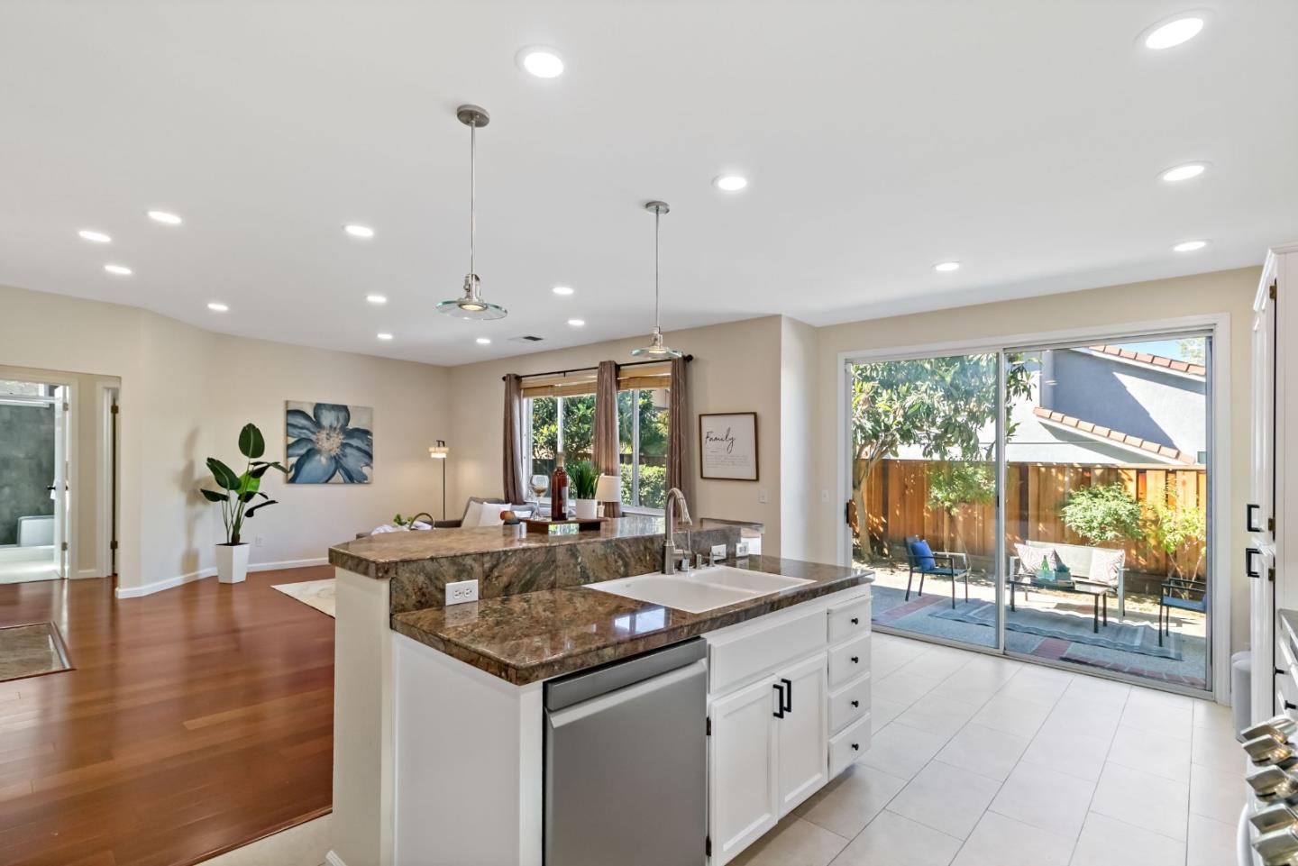 3249 Esperanza Court