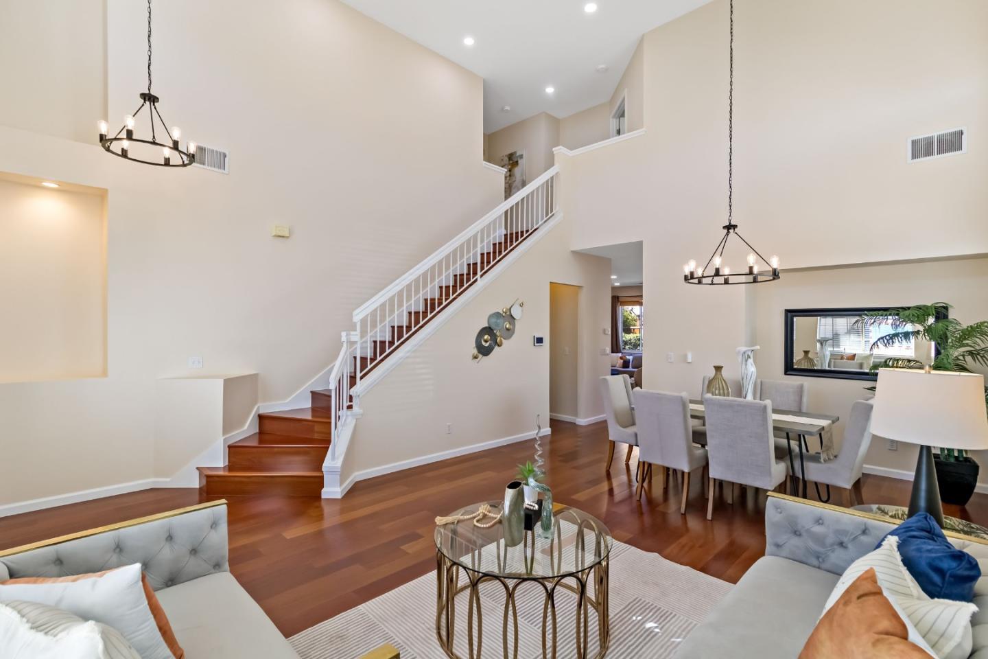 3249 Esperanza Court