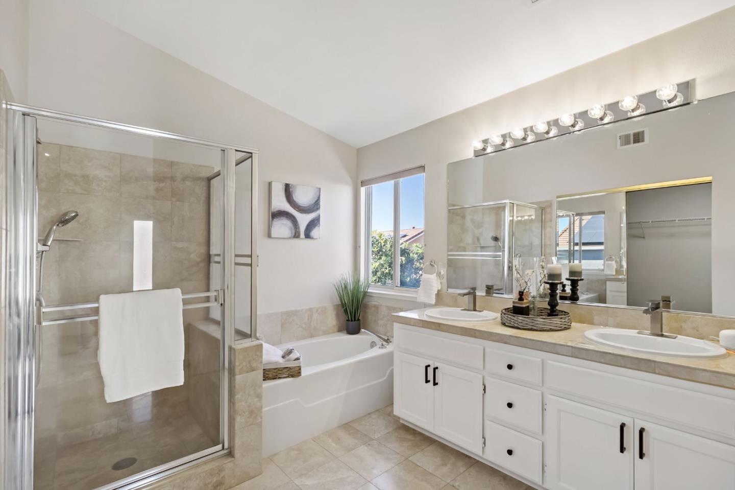 3249 Esperanza Court