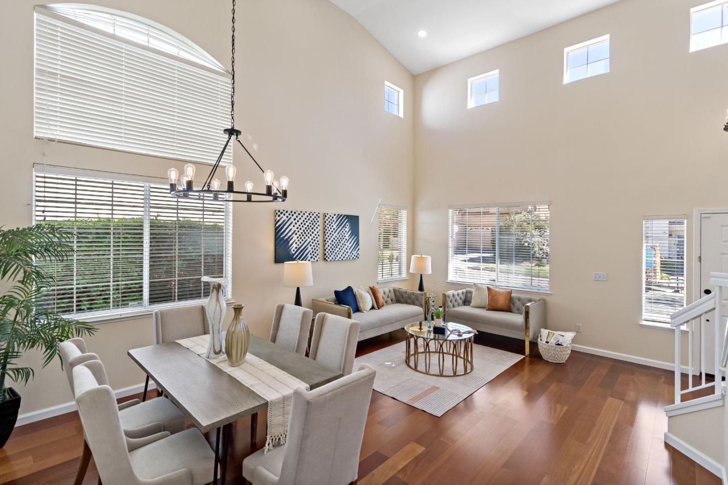 3249 Esperanza Court