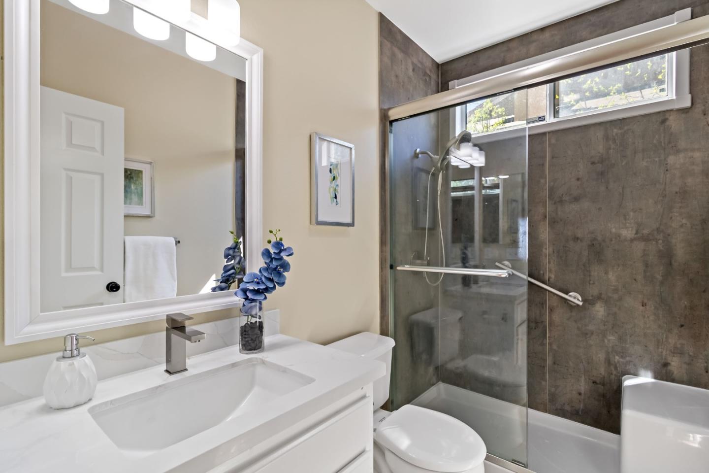 3249 Esperanza Court