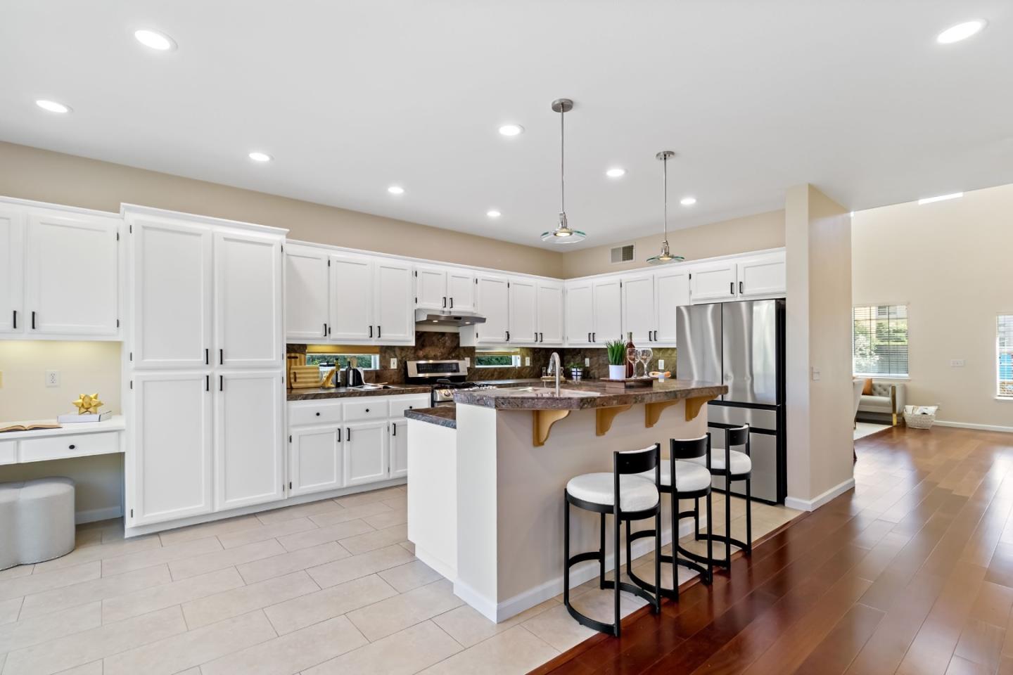 3249 Esperanza Court