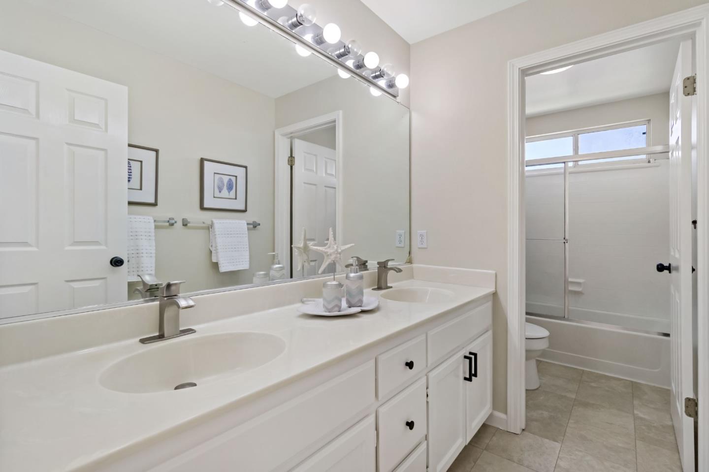 3249 Esperanza Court