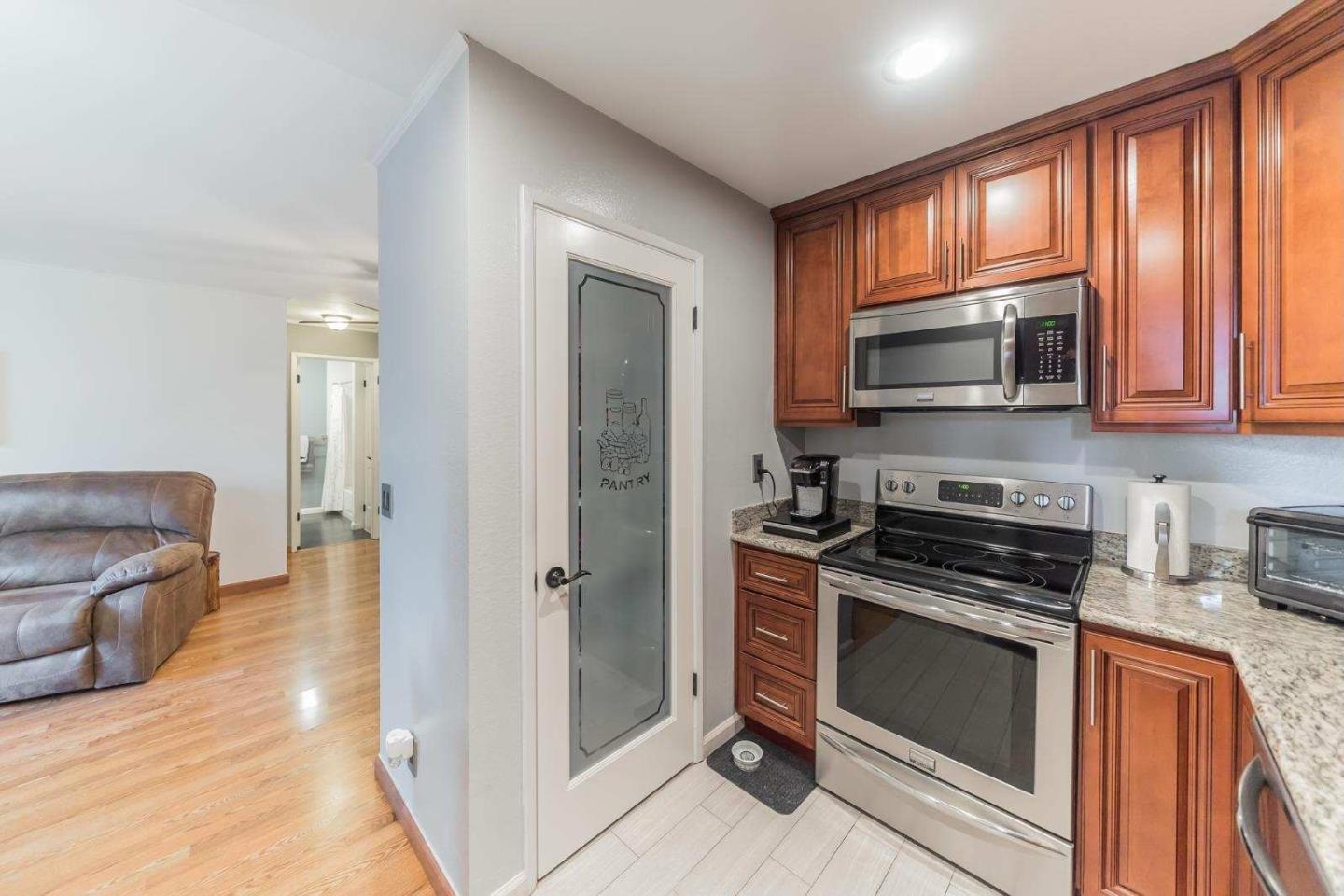 1055 North Capitol Avenue 169