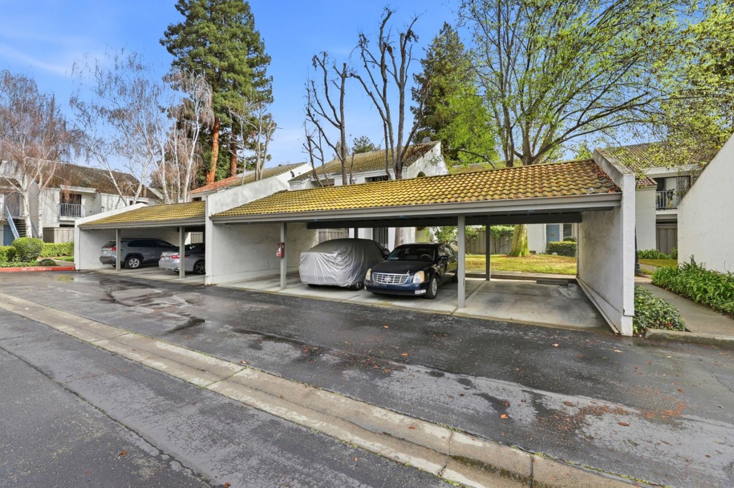 1055 North Capitol Avenue 169