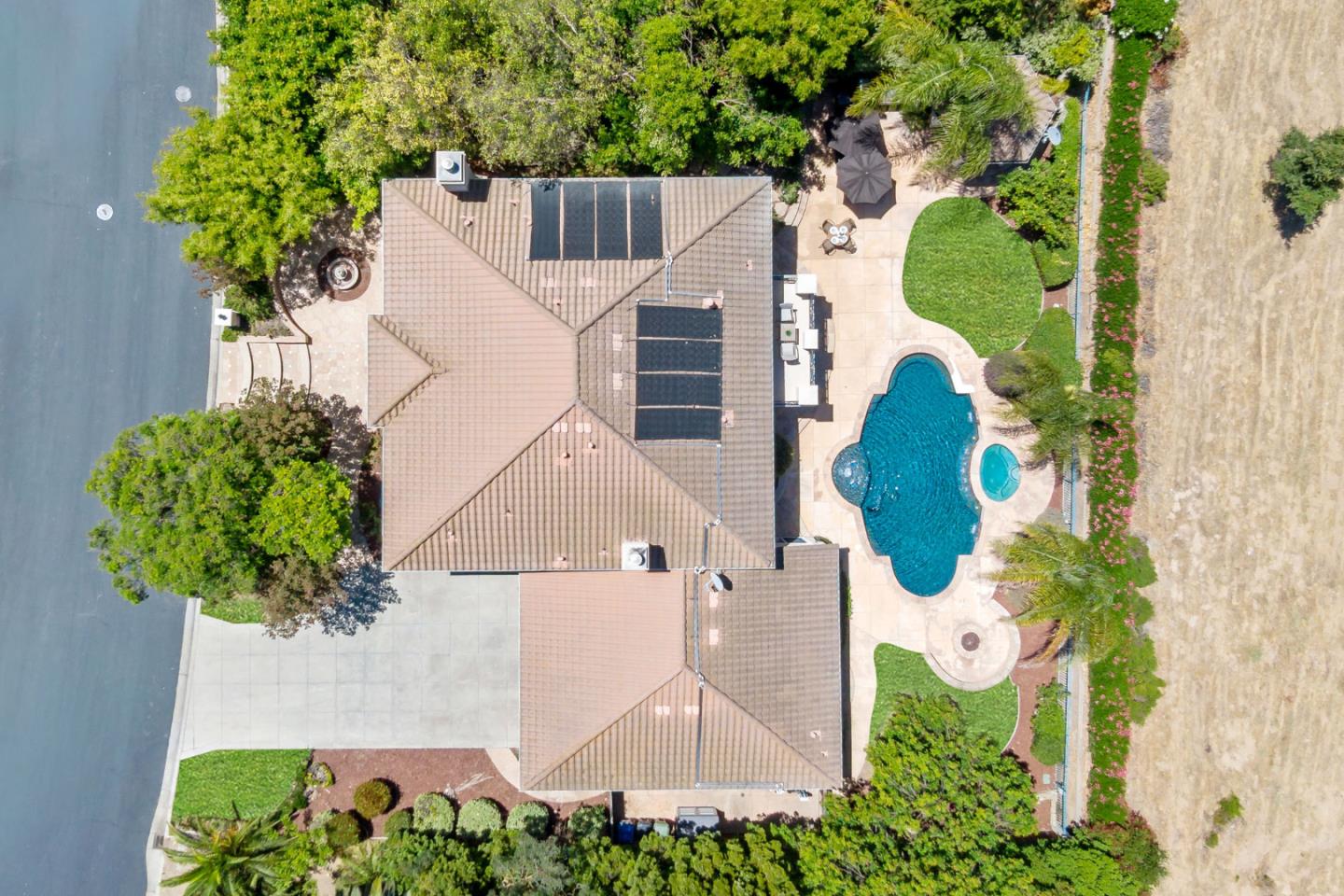 4939 Eastbourne CT