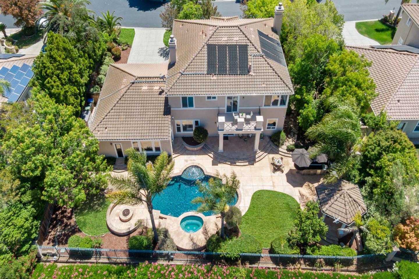 4939 Eastbourne CT