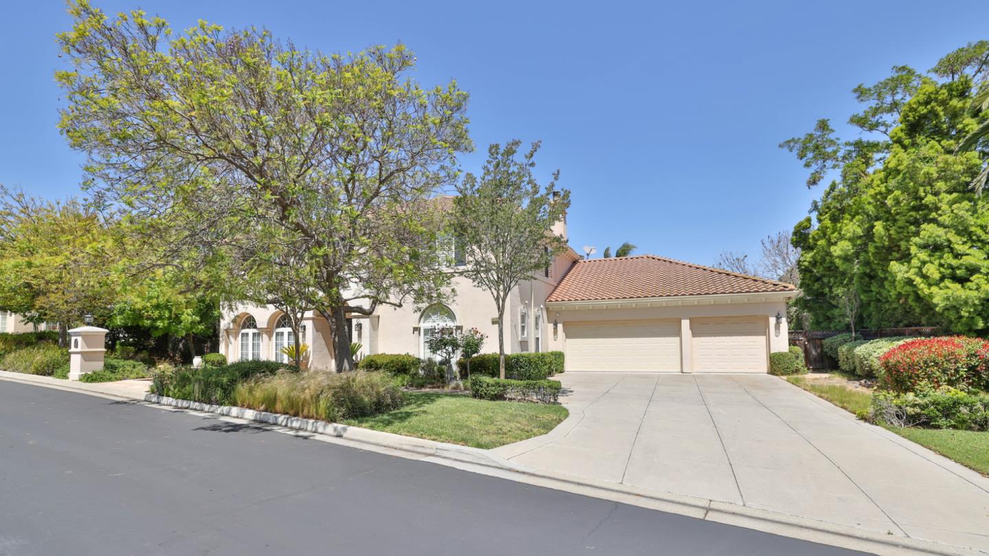 4939 Eastbourne CT