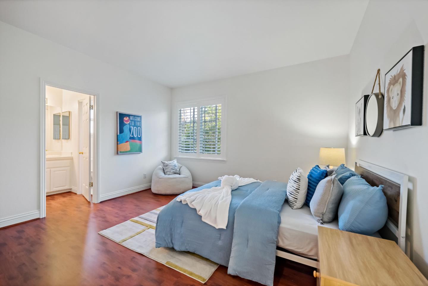 4939 Eastbourne CT