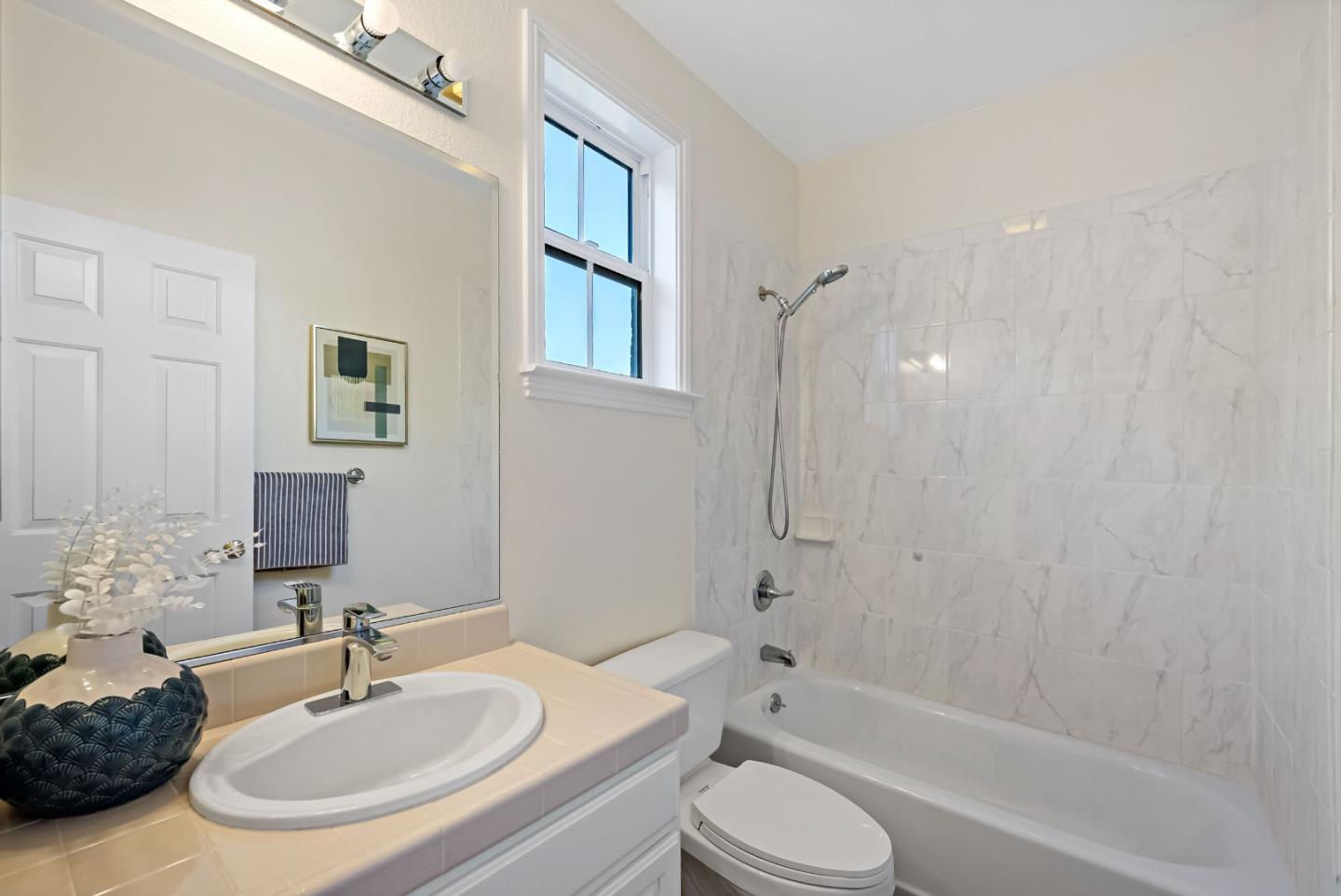 4939 Eastbourne CT
