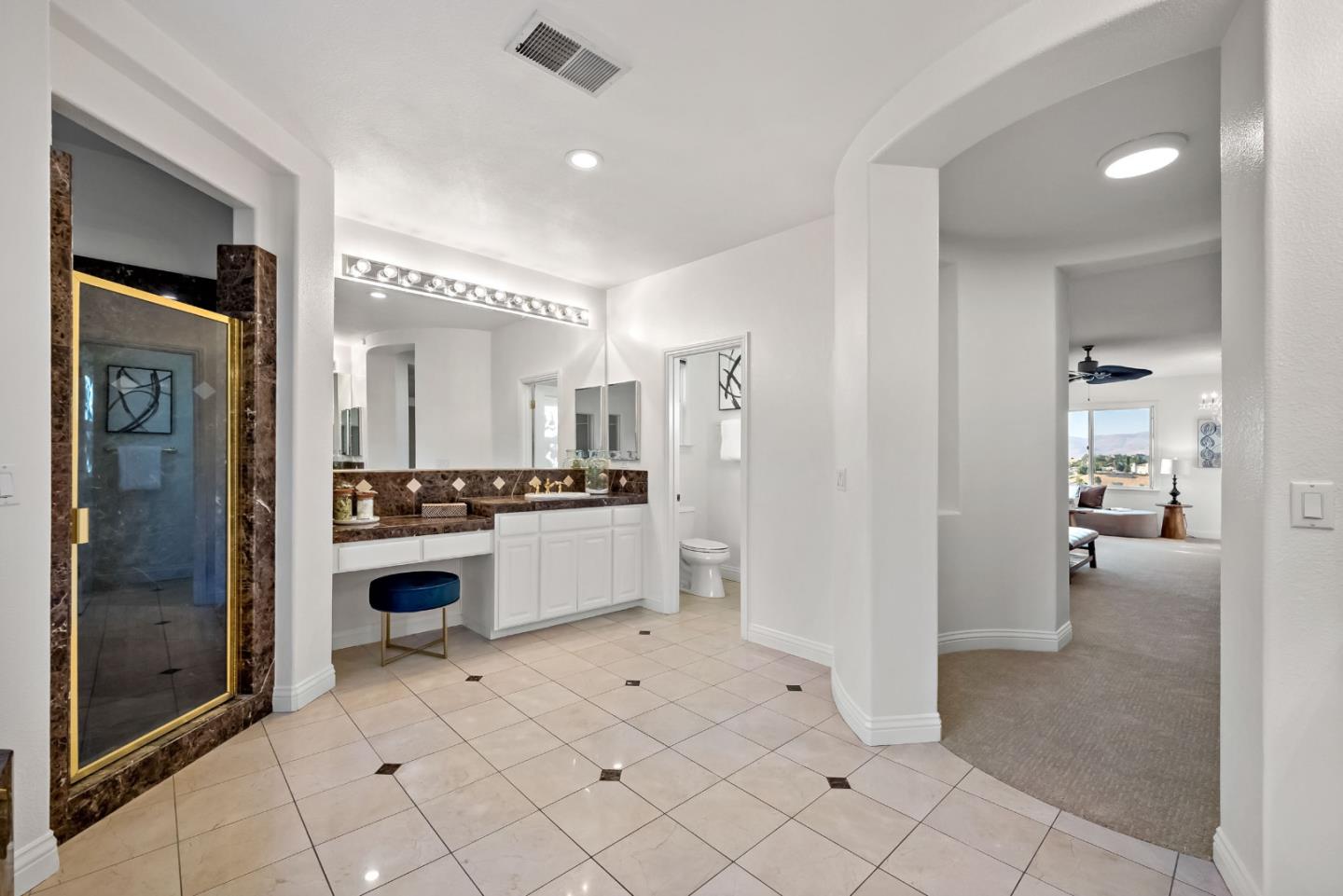4939 Eastbourne CT