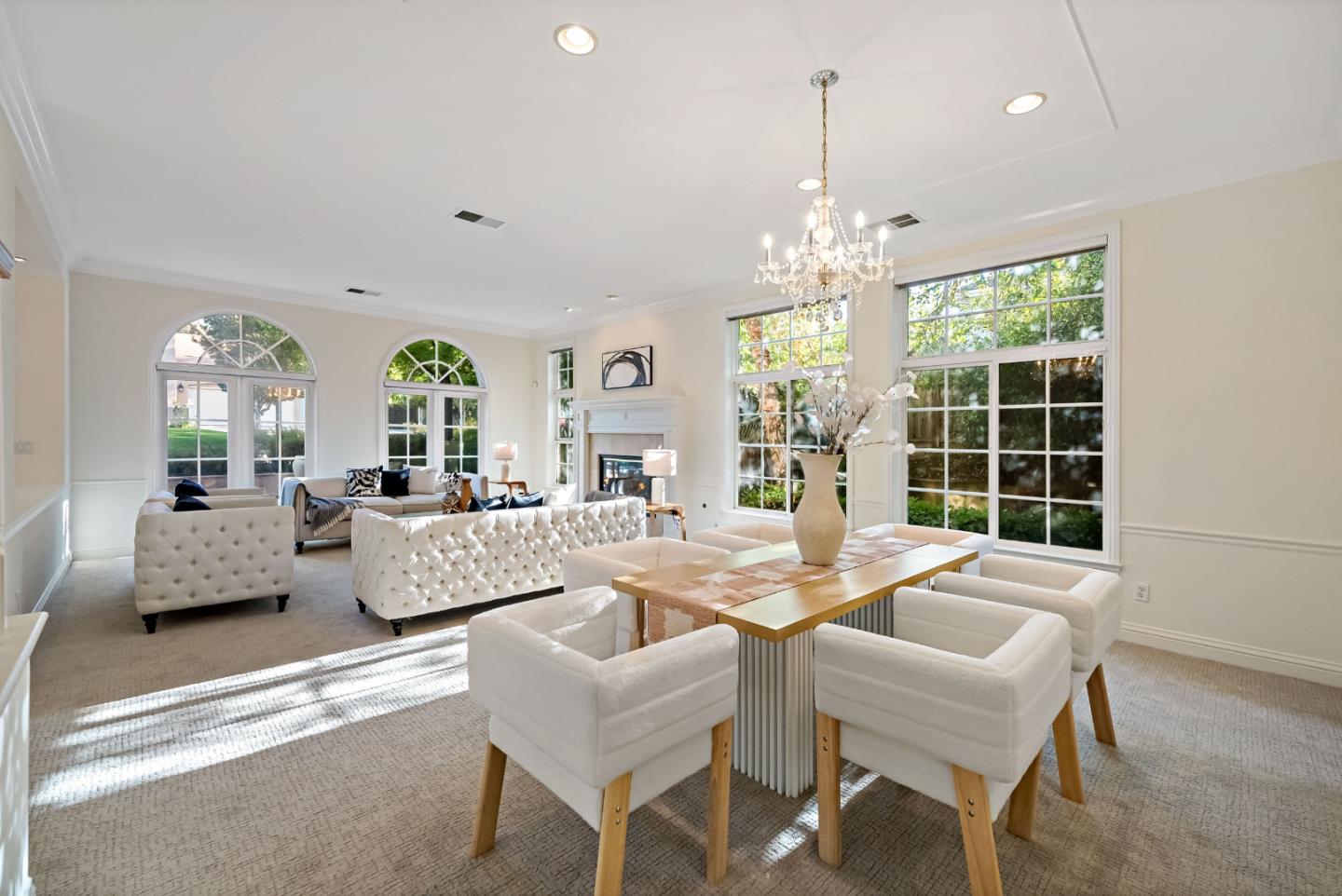4939 Eastbourne CT