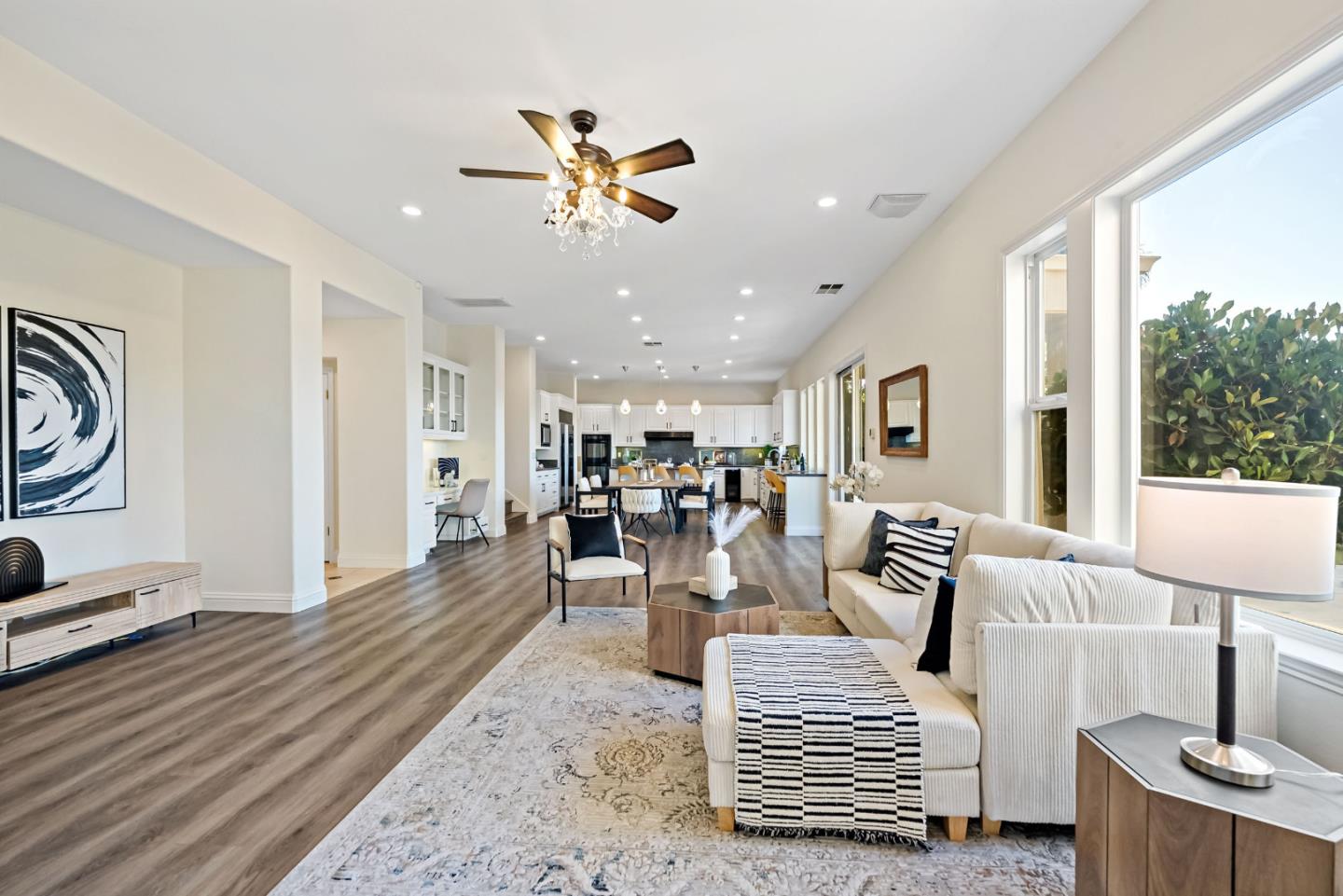 4939 Eastbourne CT