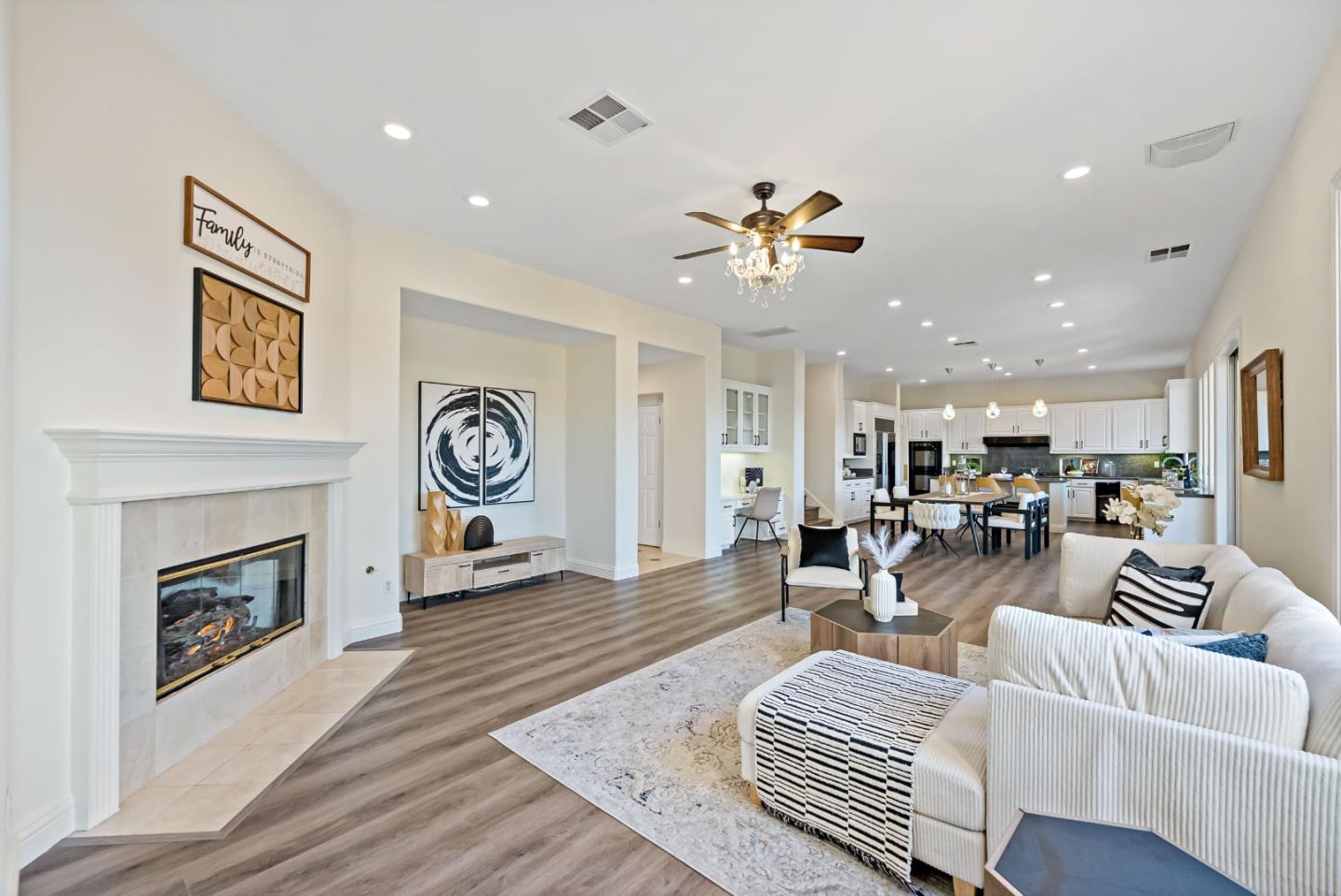 4939 Eastbourne CT