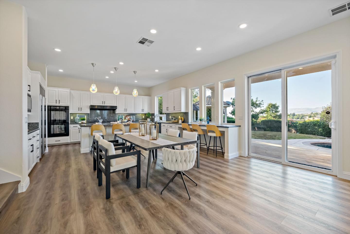 4939 Eastbourne CT