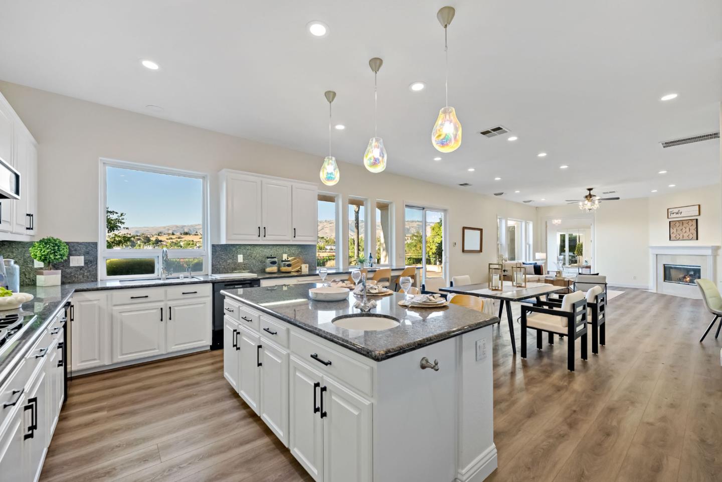 4939 Eastbourne CT