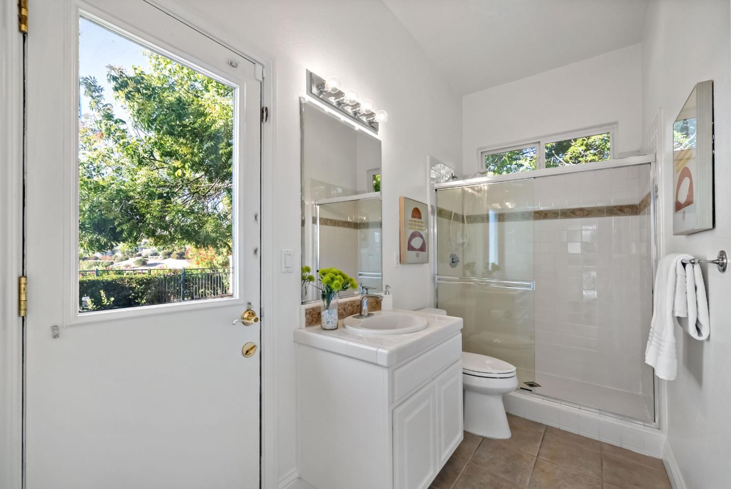 4939 Eastbourne CT