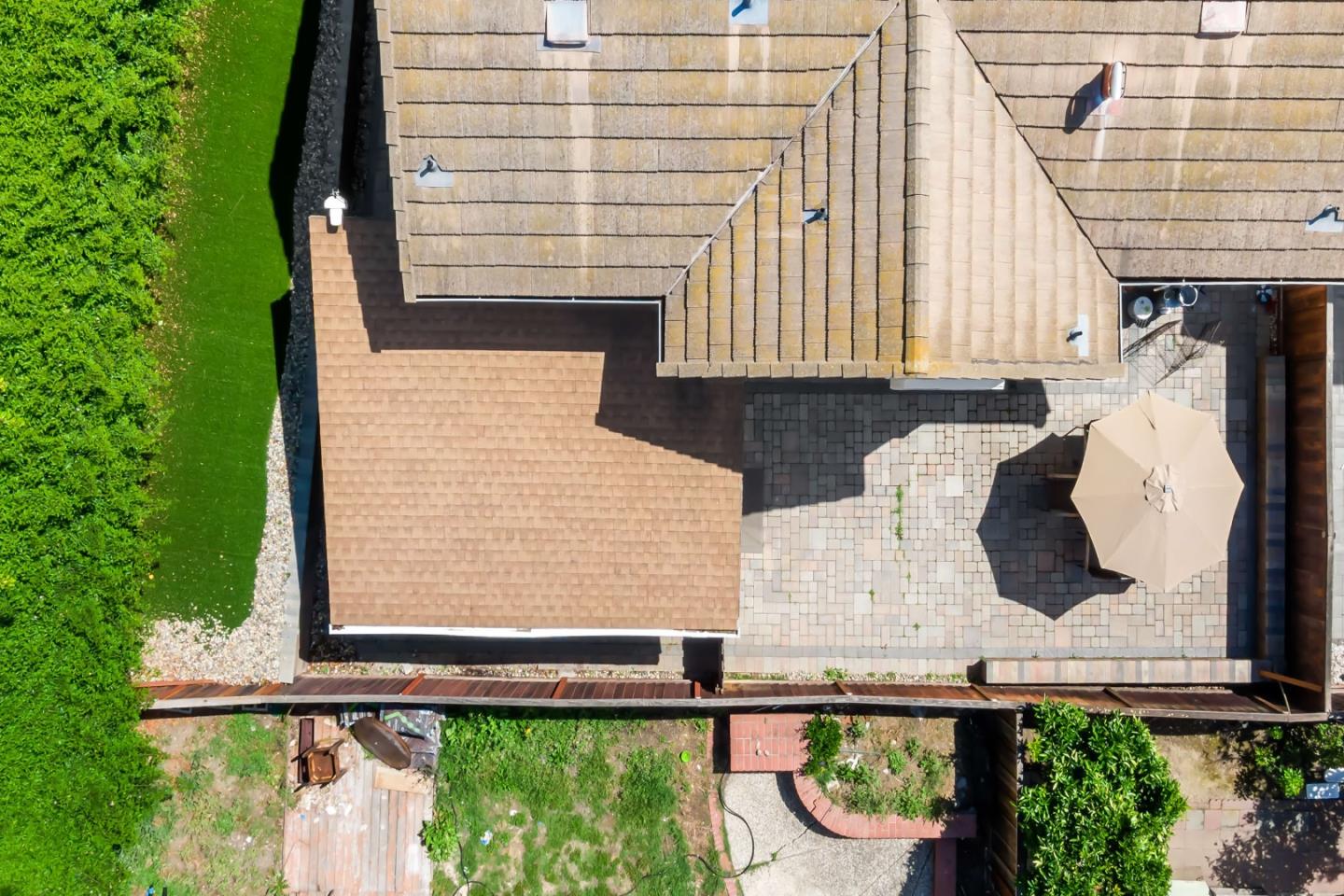 3389 Brook Leaf Court