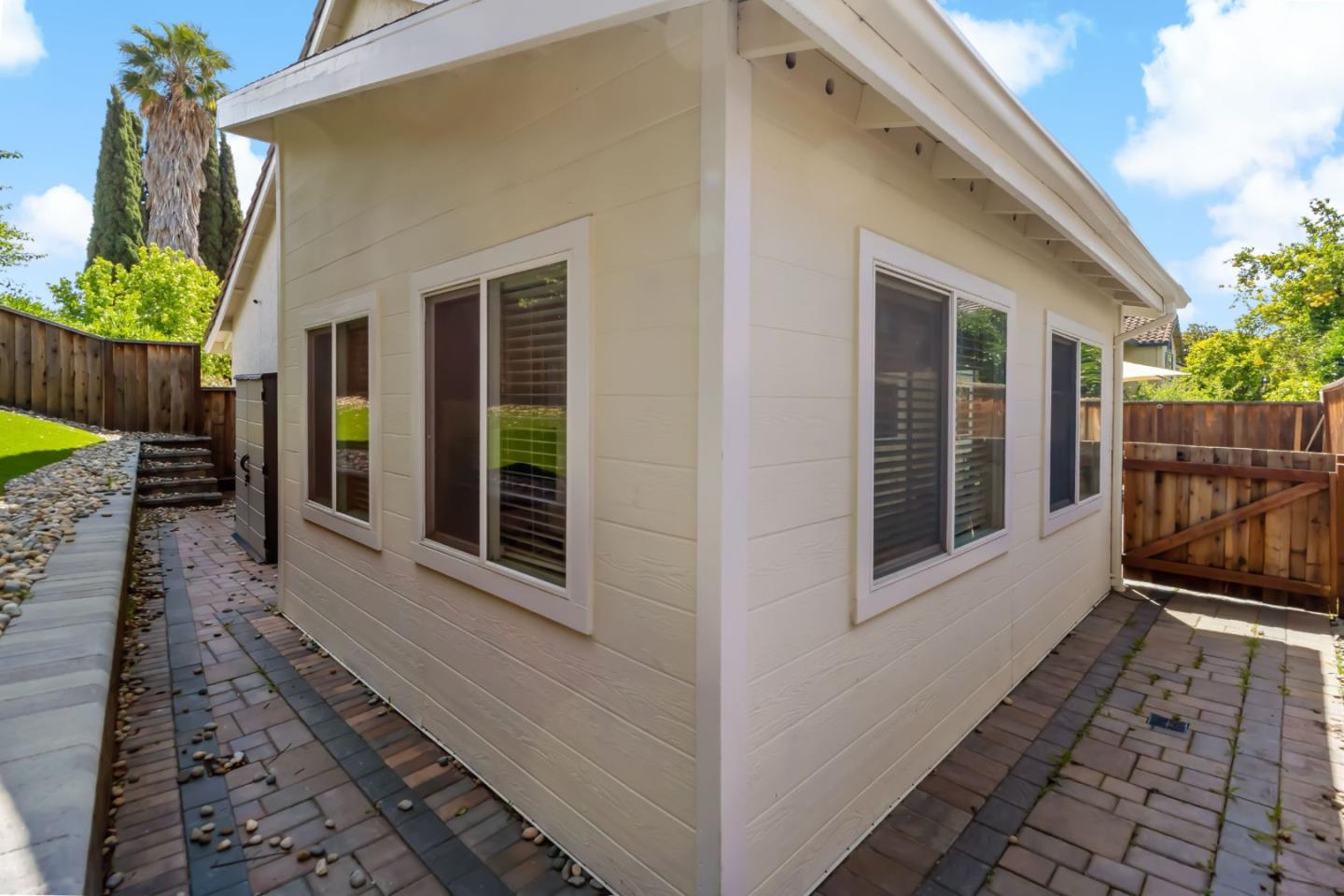 3389 Brook Leaf Court