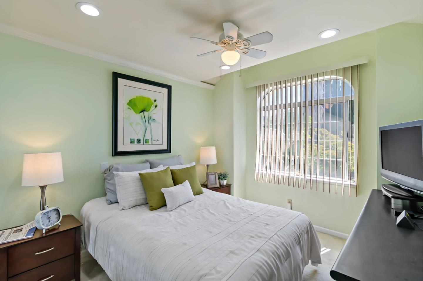 3389 Brook Leaf Court