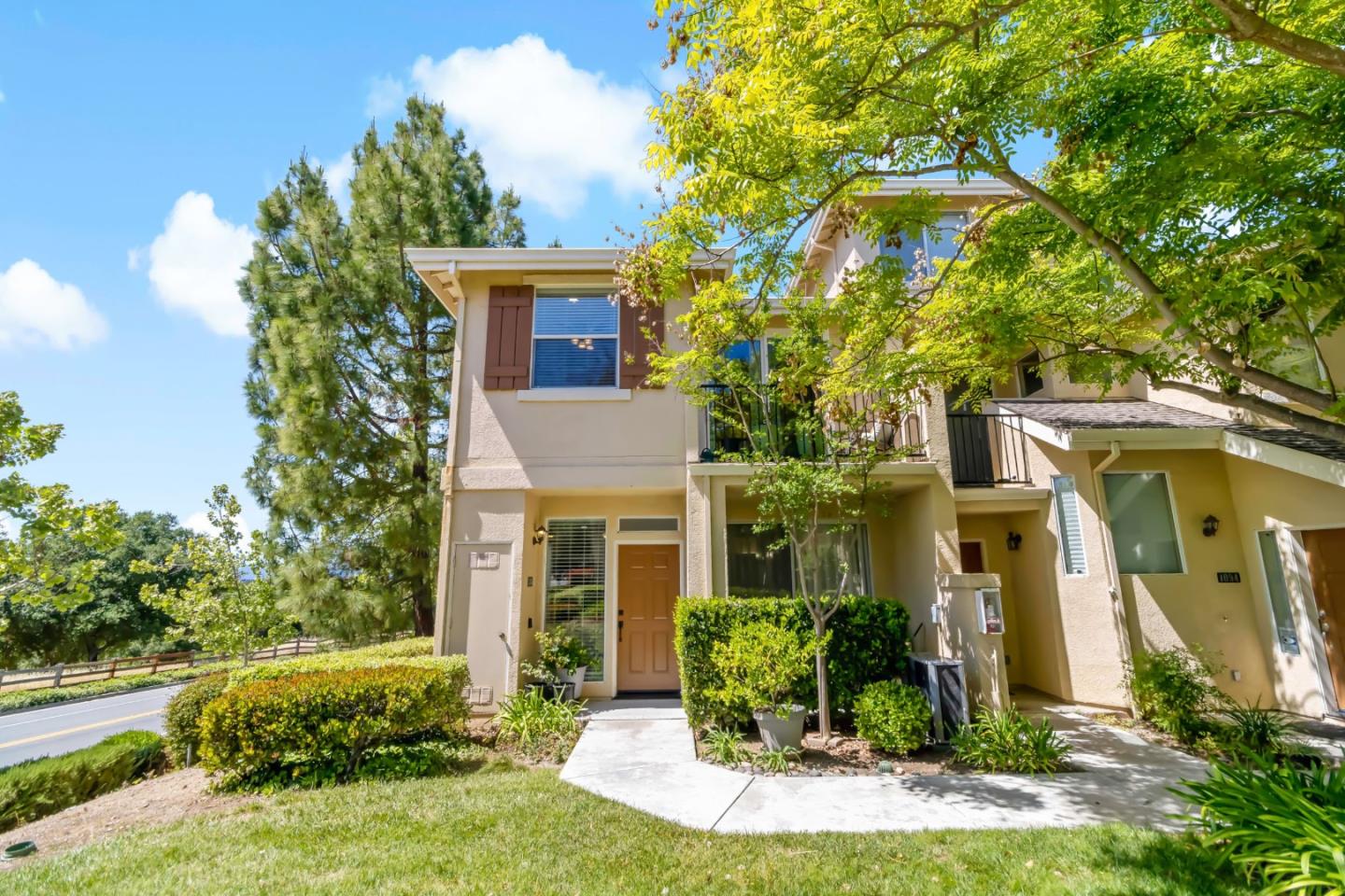 1086 Niguel Lane