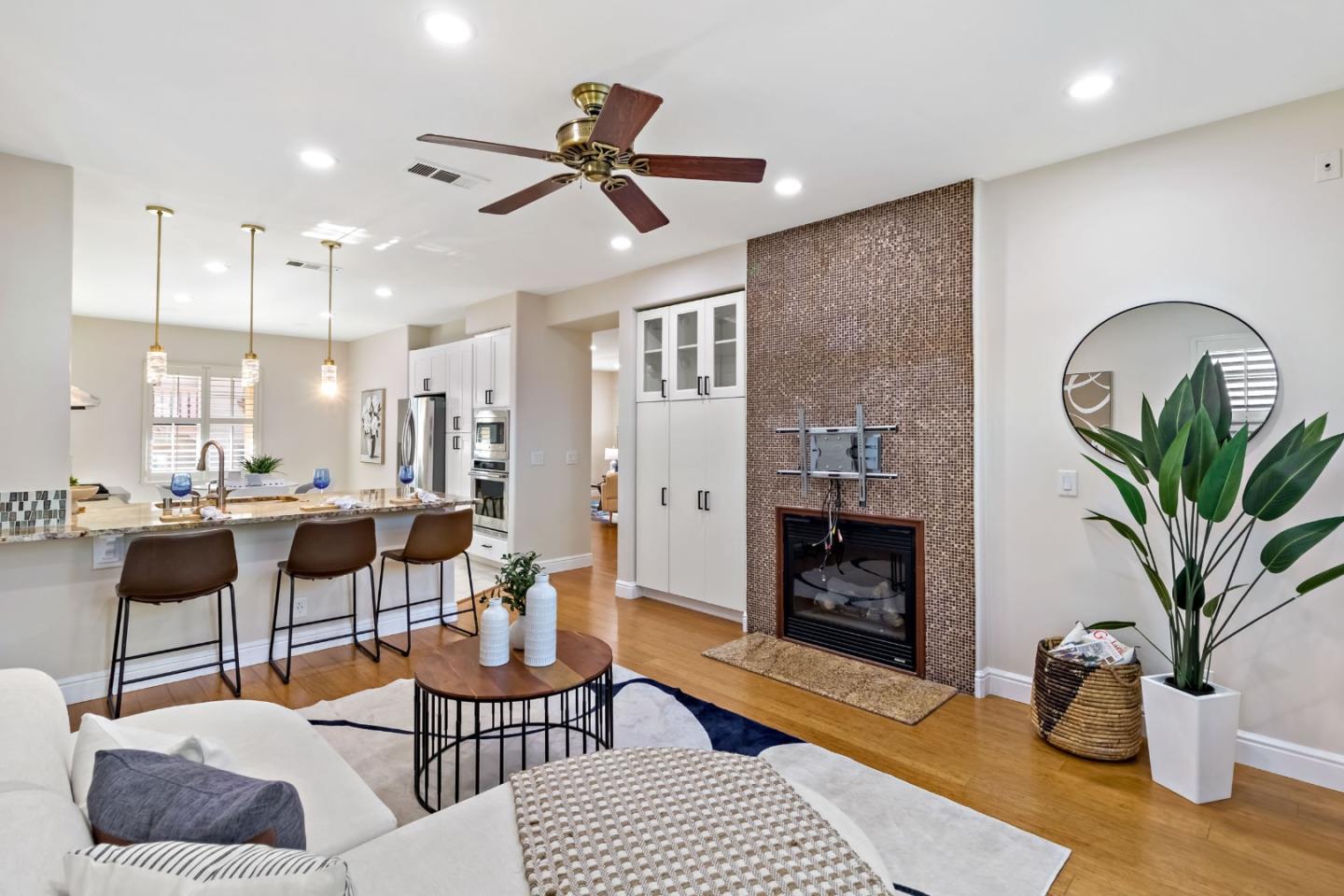 3766 Evangelho Circle