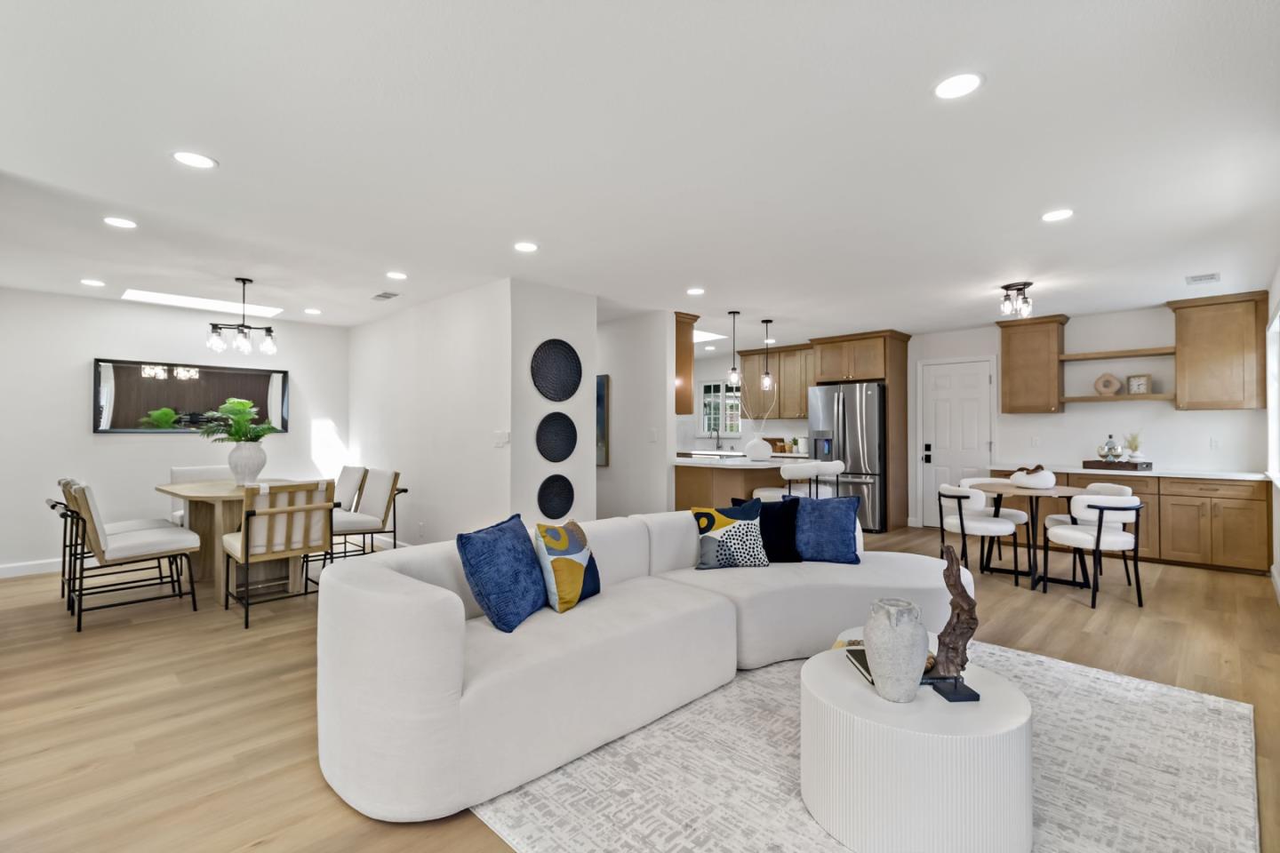 1304 Antwerp Lane