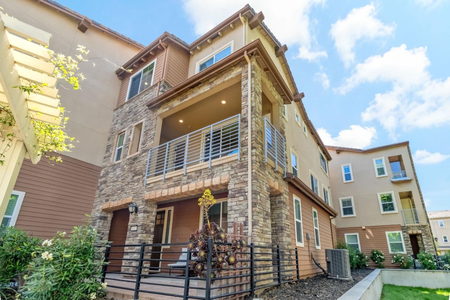 614 Willow Bend Court