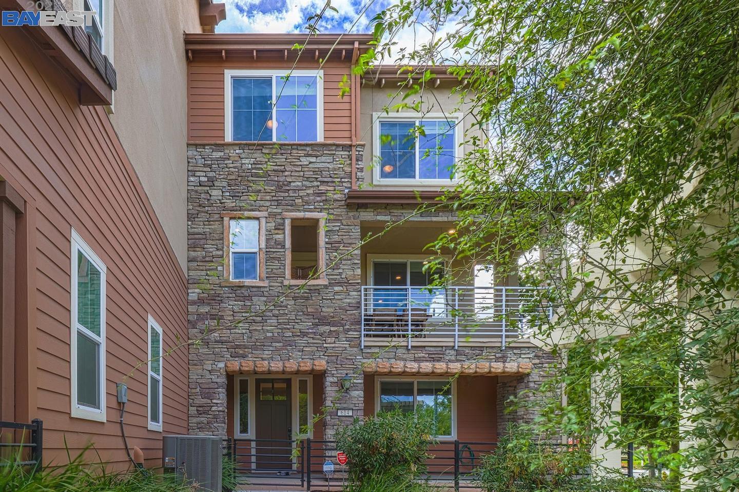 614 Willow Bend Court