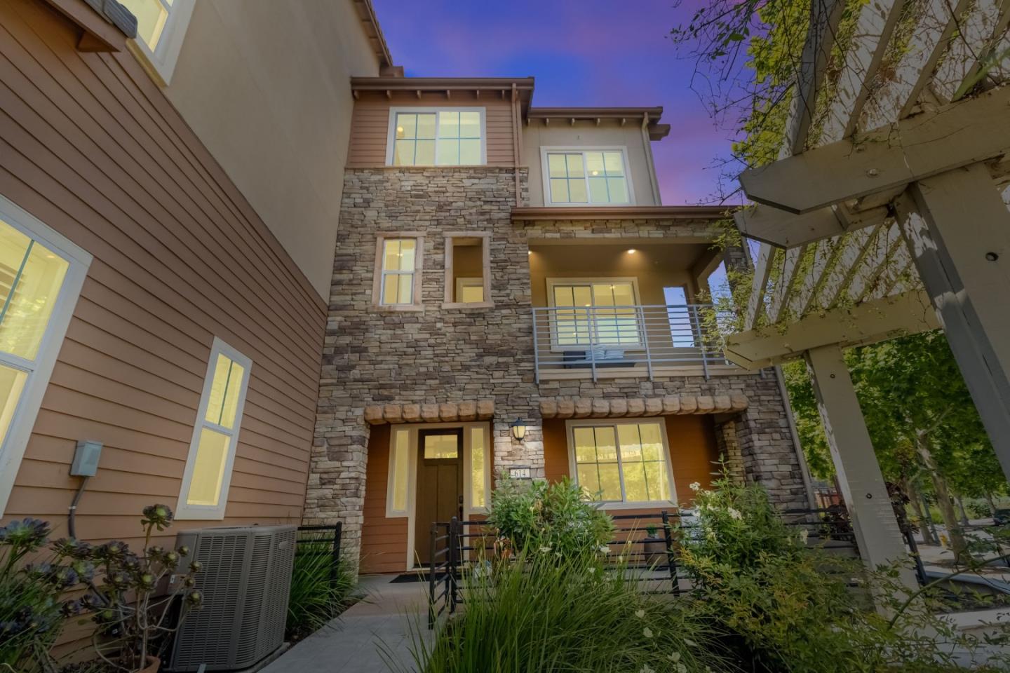 614 Willow Bend Court