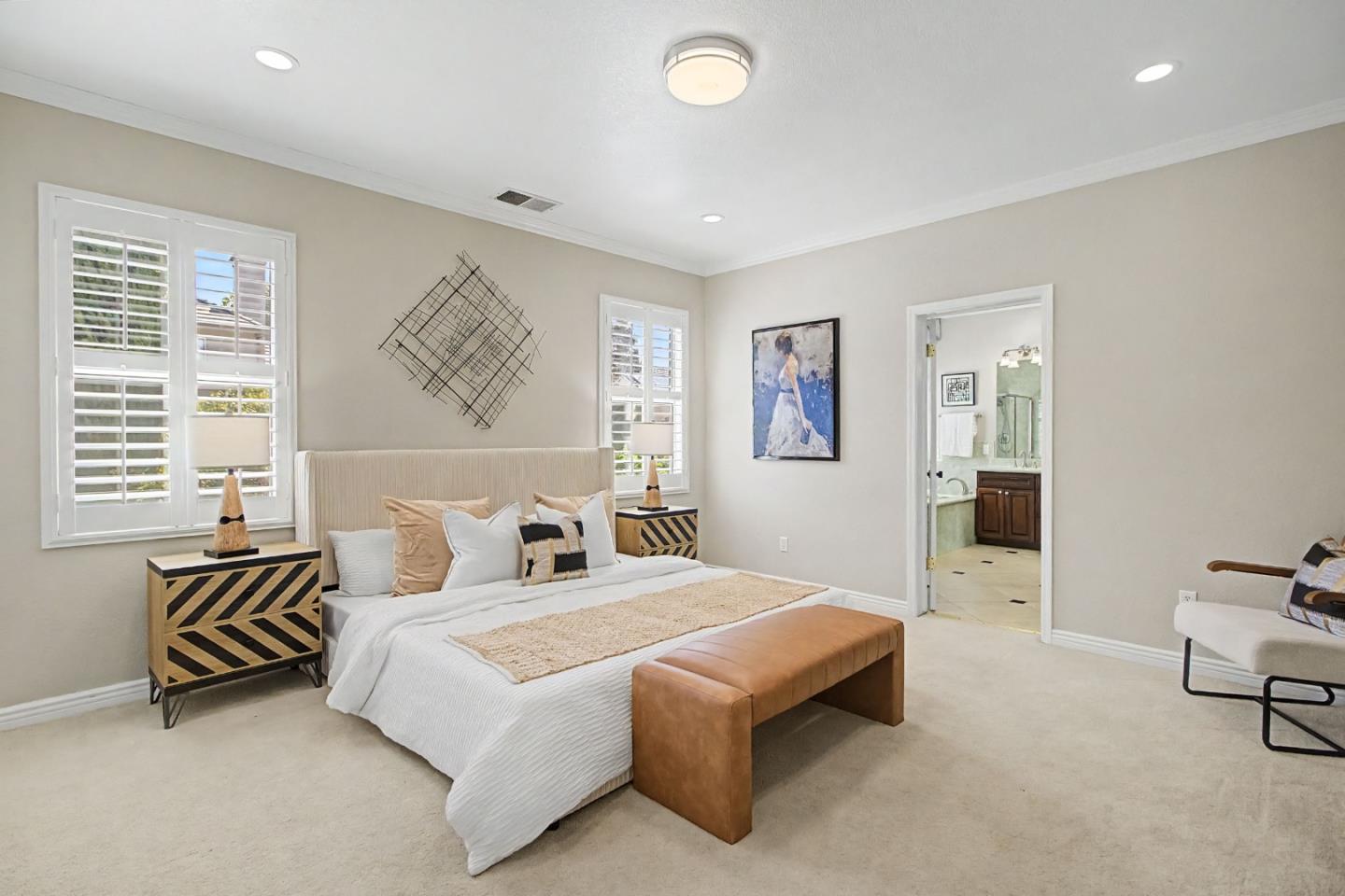 3956 Lakeside Drive