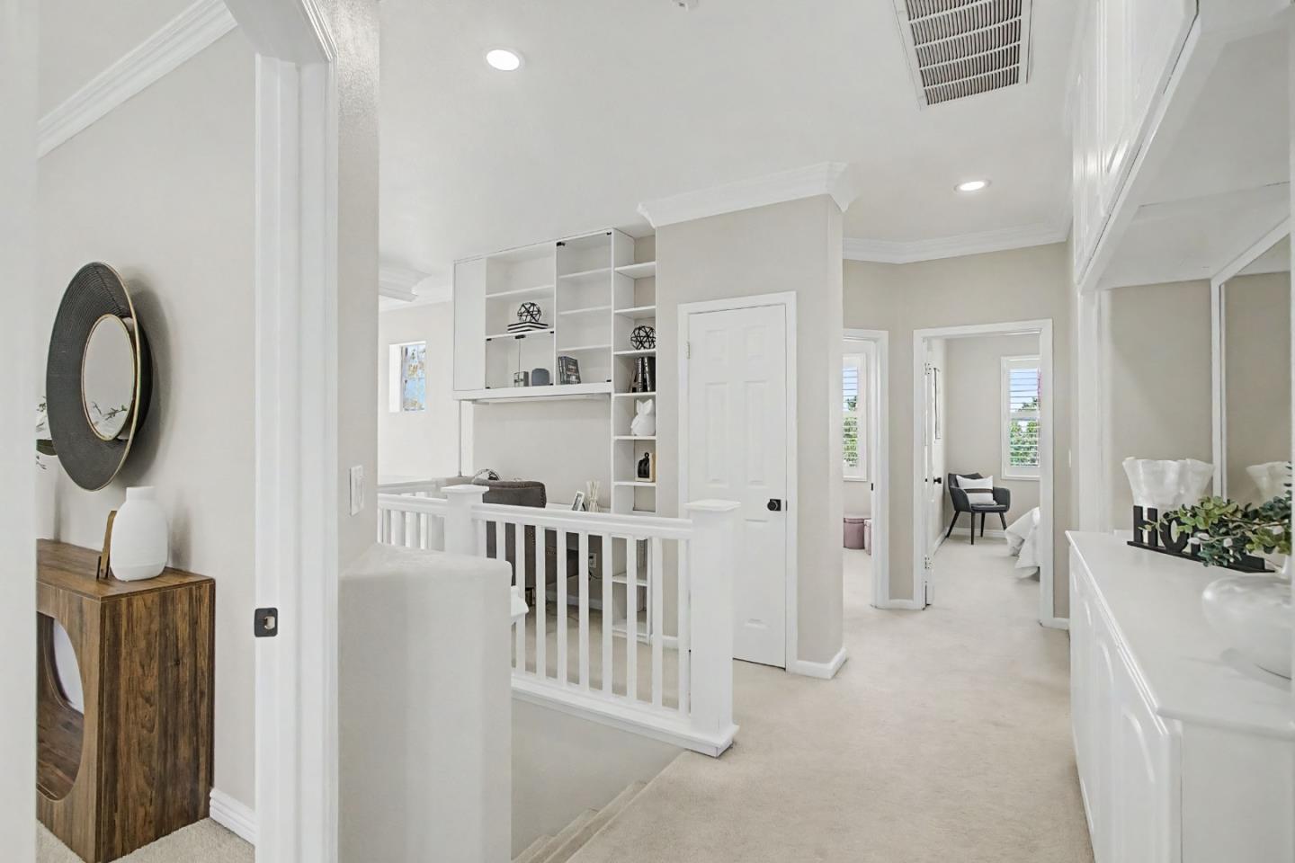 3956 Lakeside Drive