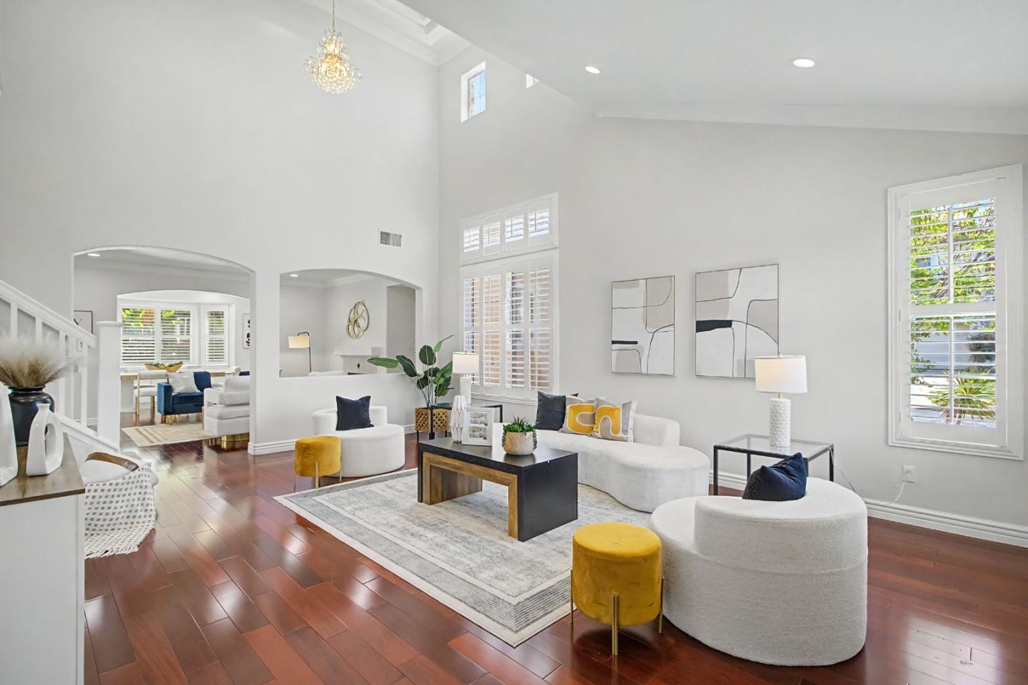 3956 Lakeside Drive