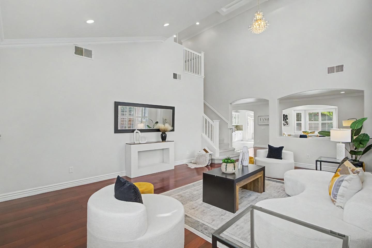 3956 Lakeside Drive